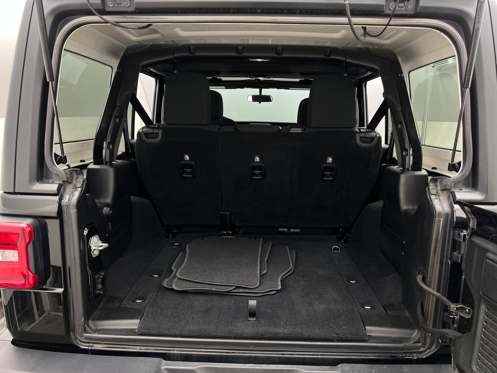 Thumbnail: 2018 Jeep Wrangler - 7