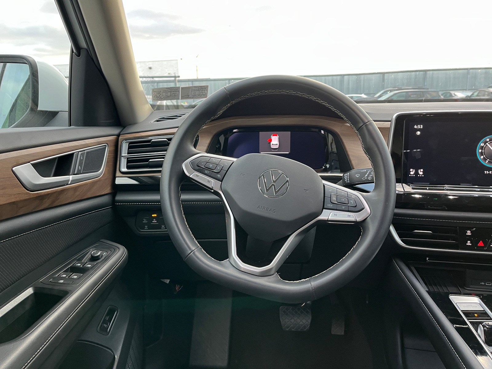 Thumbnail: 2025 Volkswagen Atlas - 5