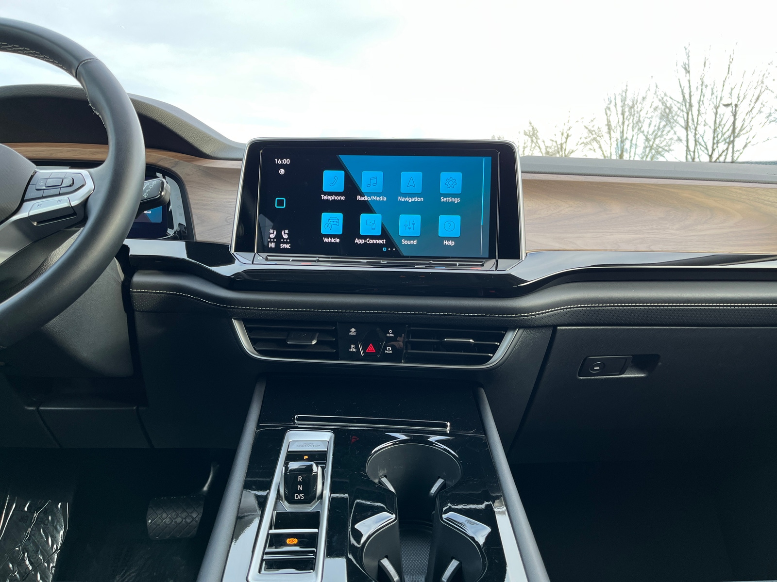 Thumbnail: 2025 Volkswagen Atlas - 4