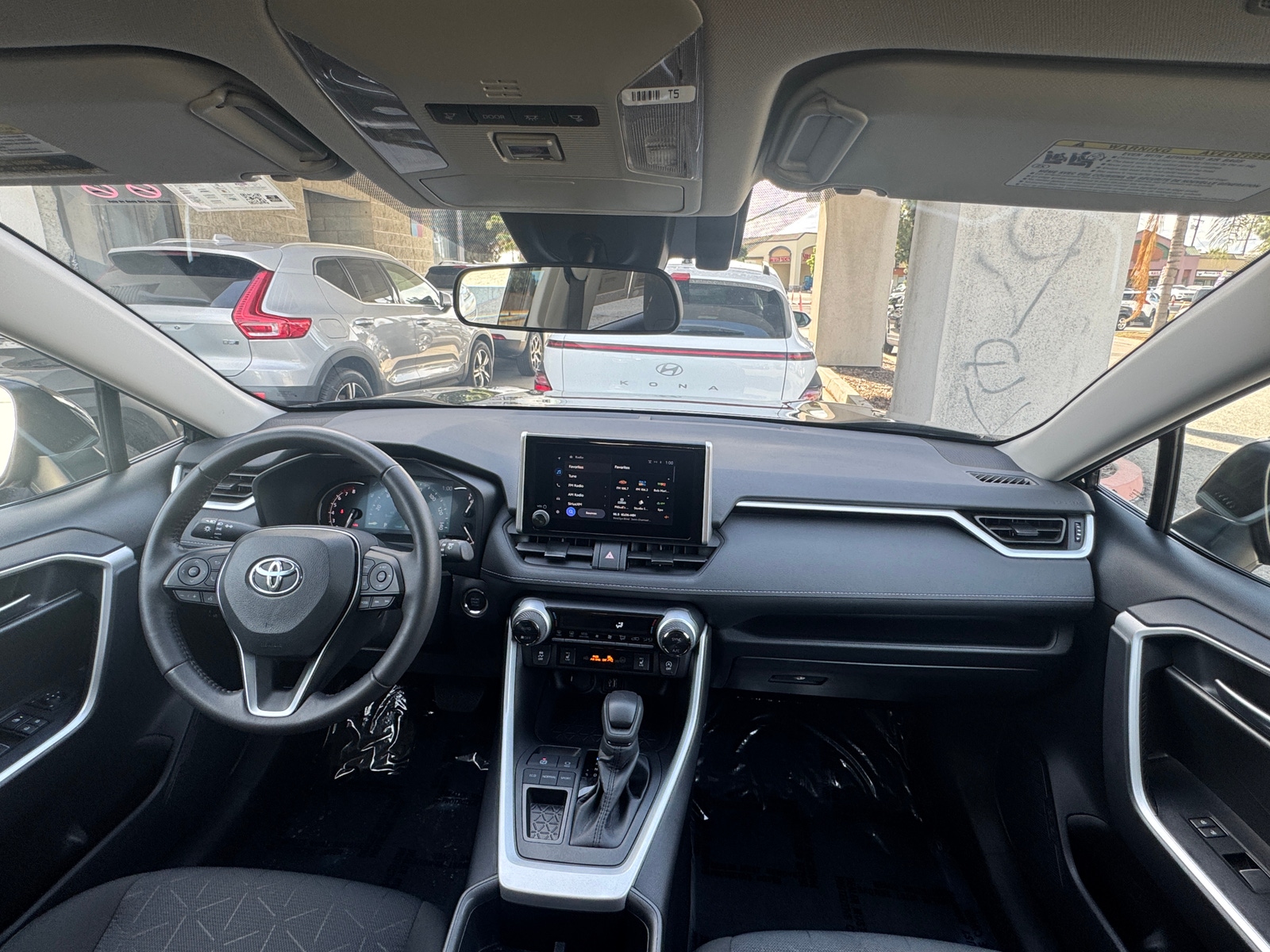 Thumbnail: 2025 Toyota RAV4 - 3