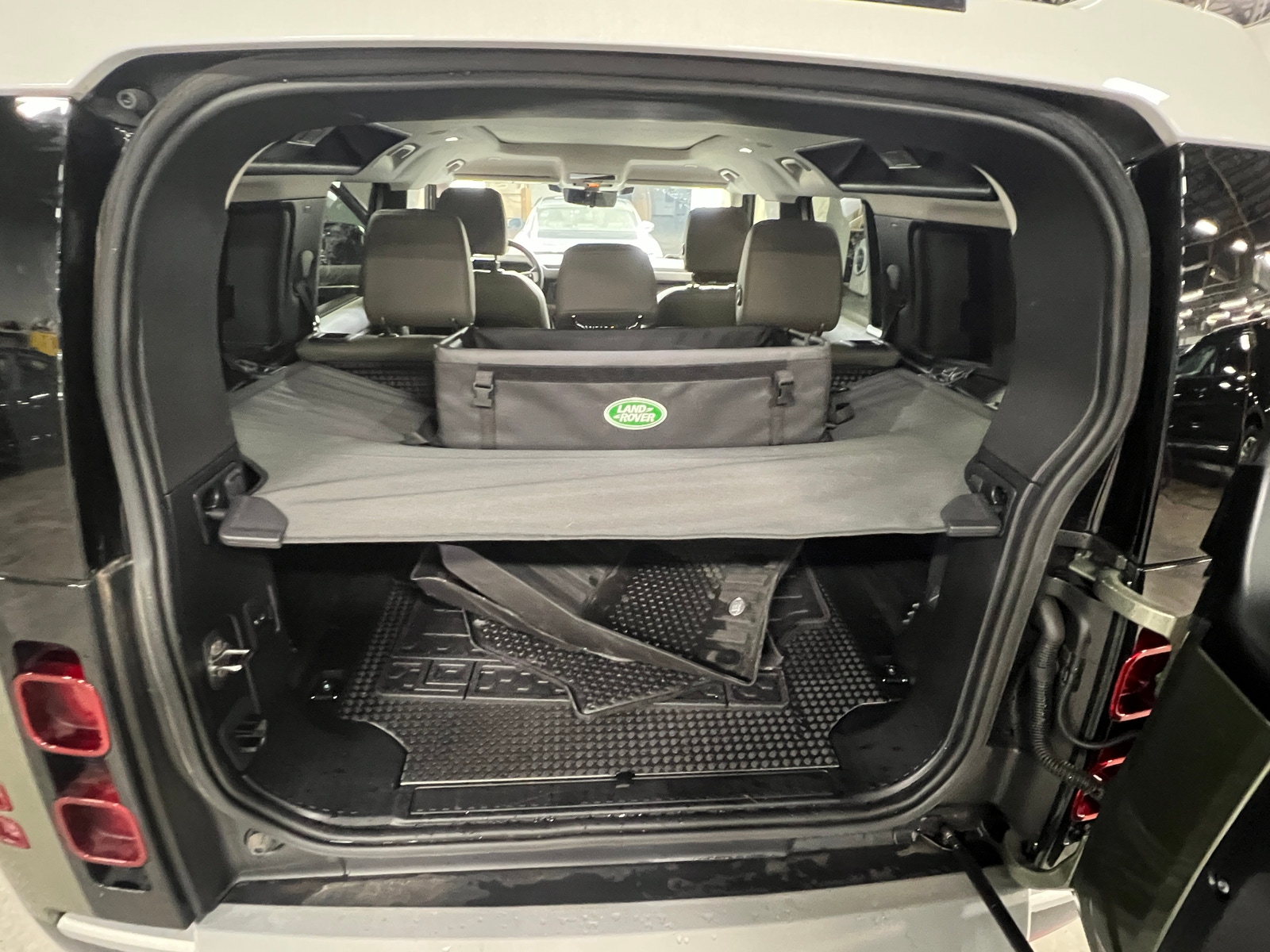 Thumbnail: 2024 Land Rover Defender - 6