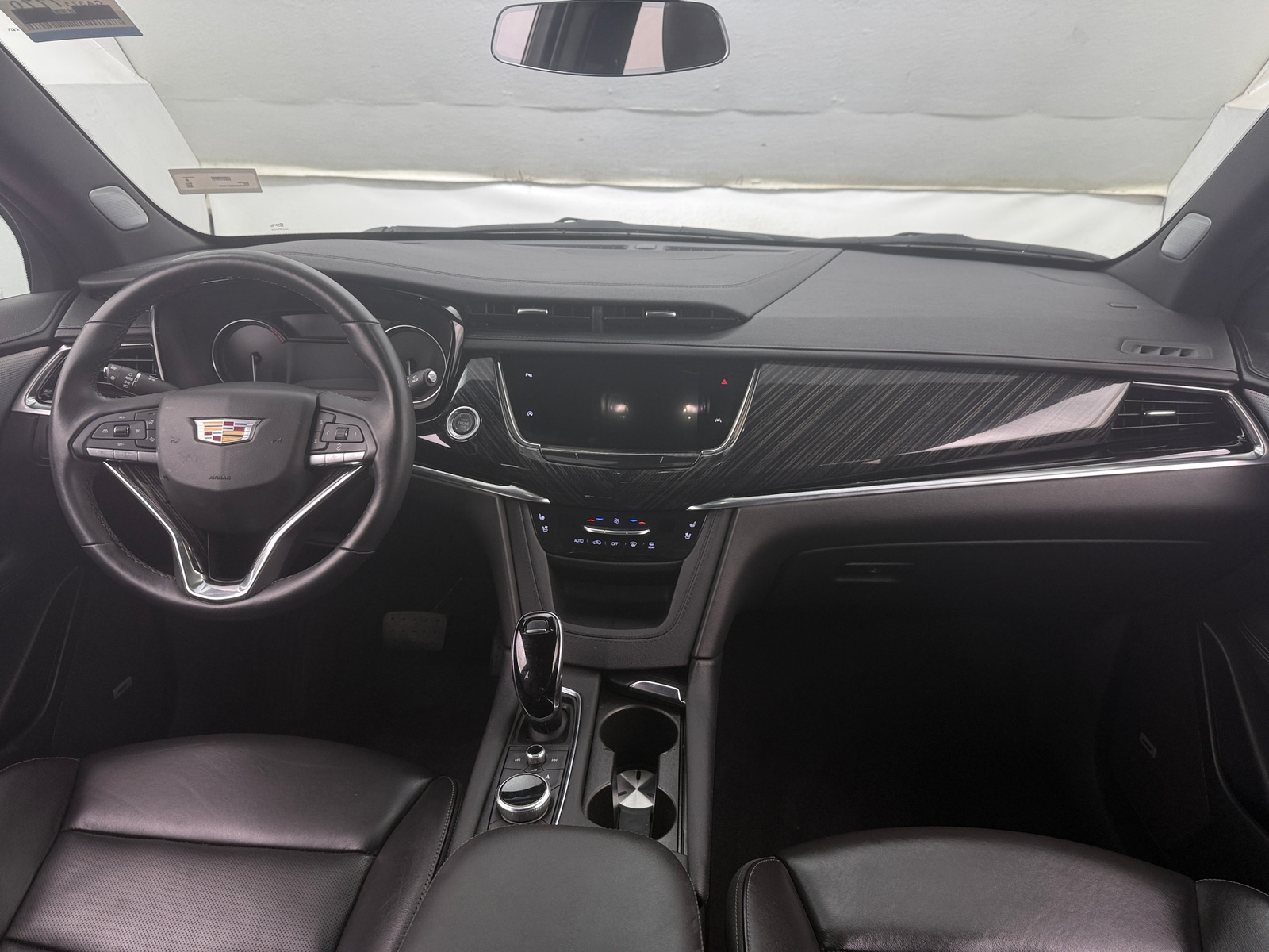 Thumbnail: 2025 Cadillac XT6 - 2