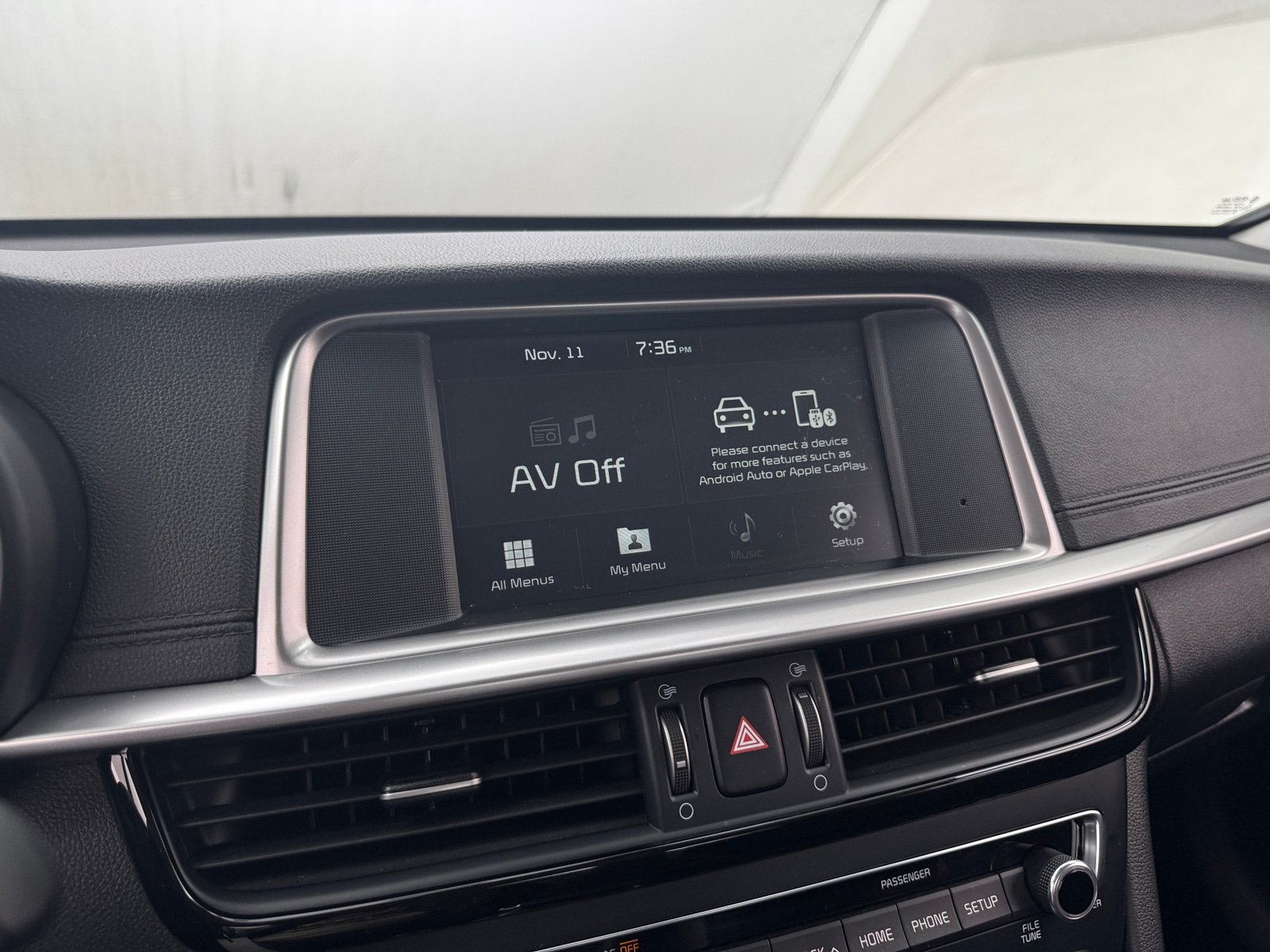 Thumbnail: 2019 Kia Optima - 4