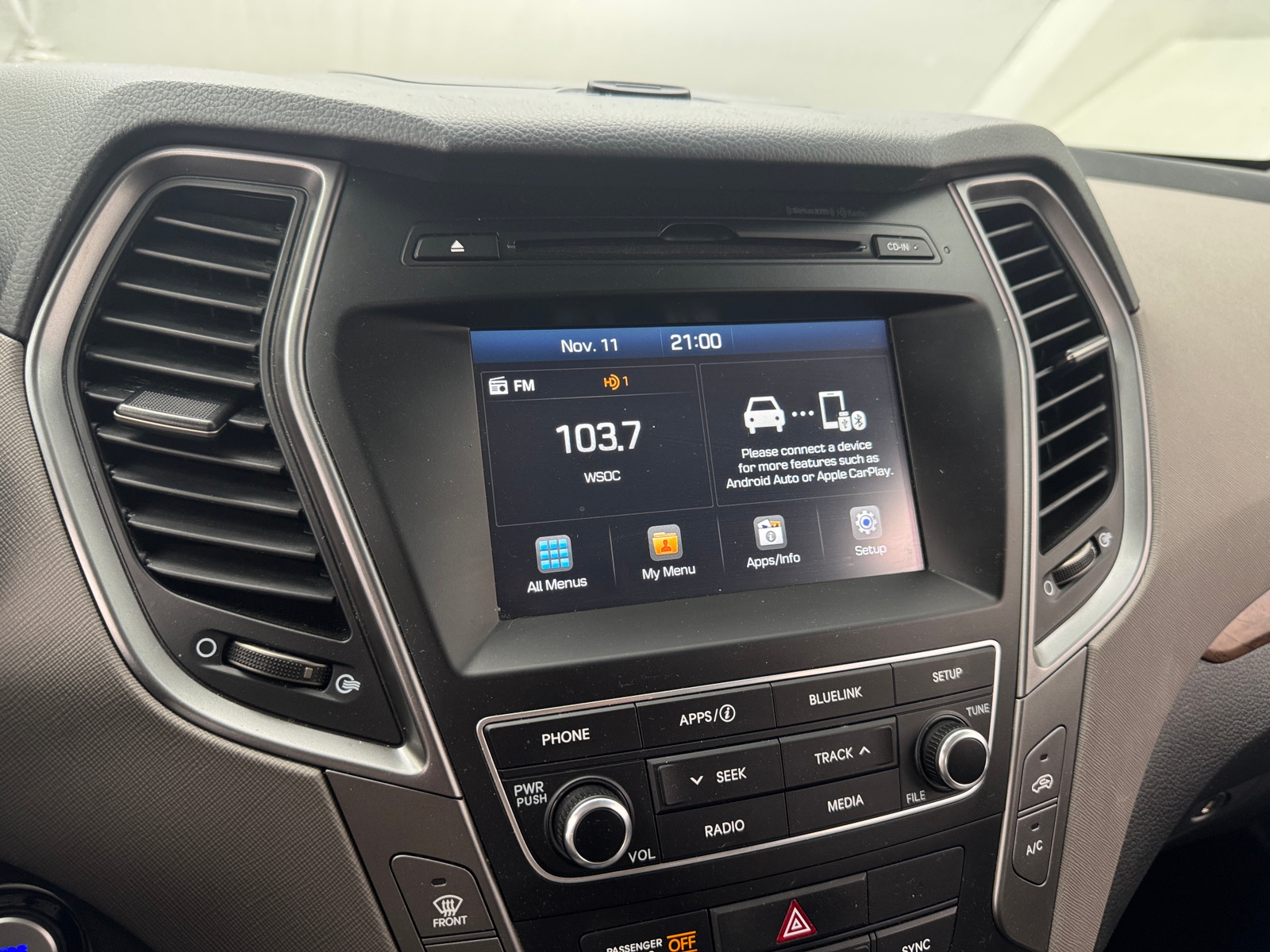 Thumbnail: 2018 Hyundai Santa Fe - 3