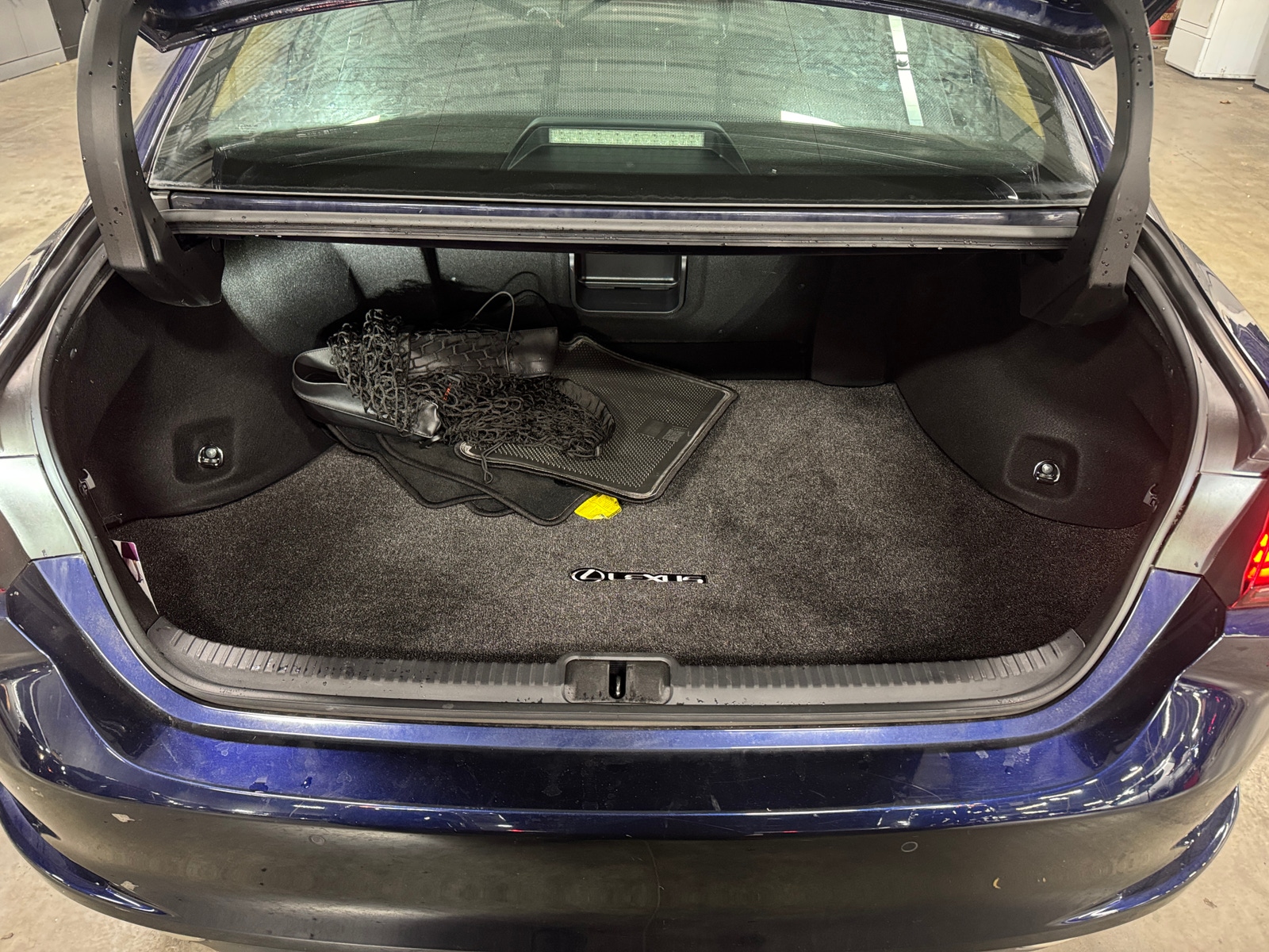 Thumbnail: 2023 Lexus ES - 6