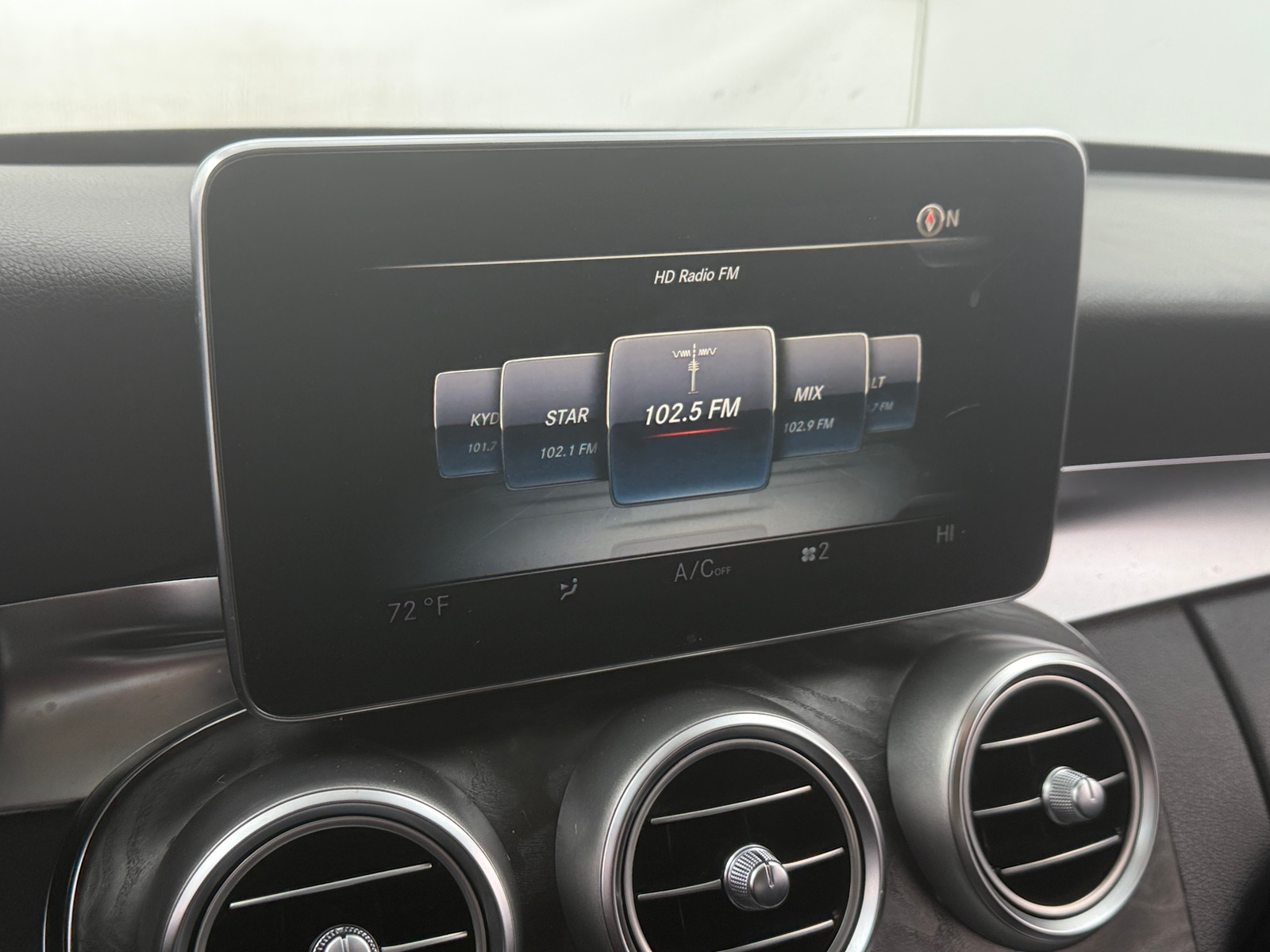 Thumbnail: 2016 Mercedes-Benz C-Class - 3