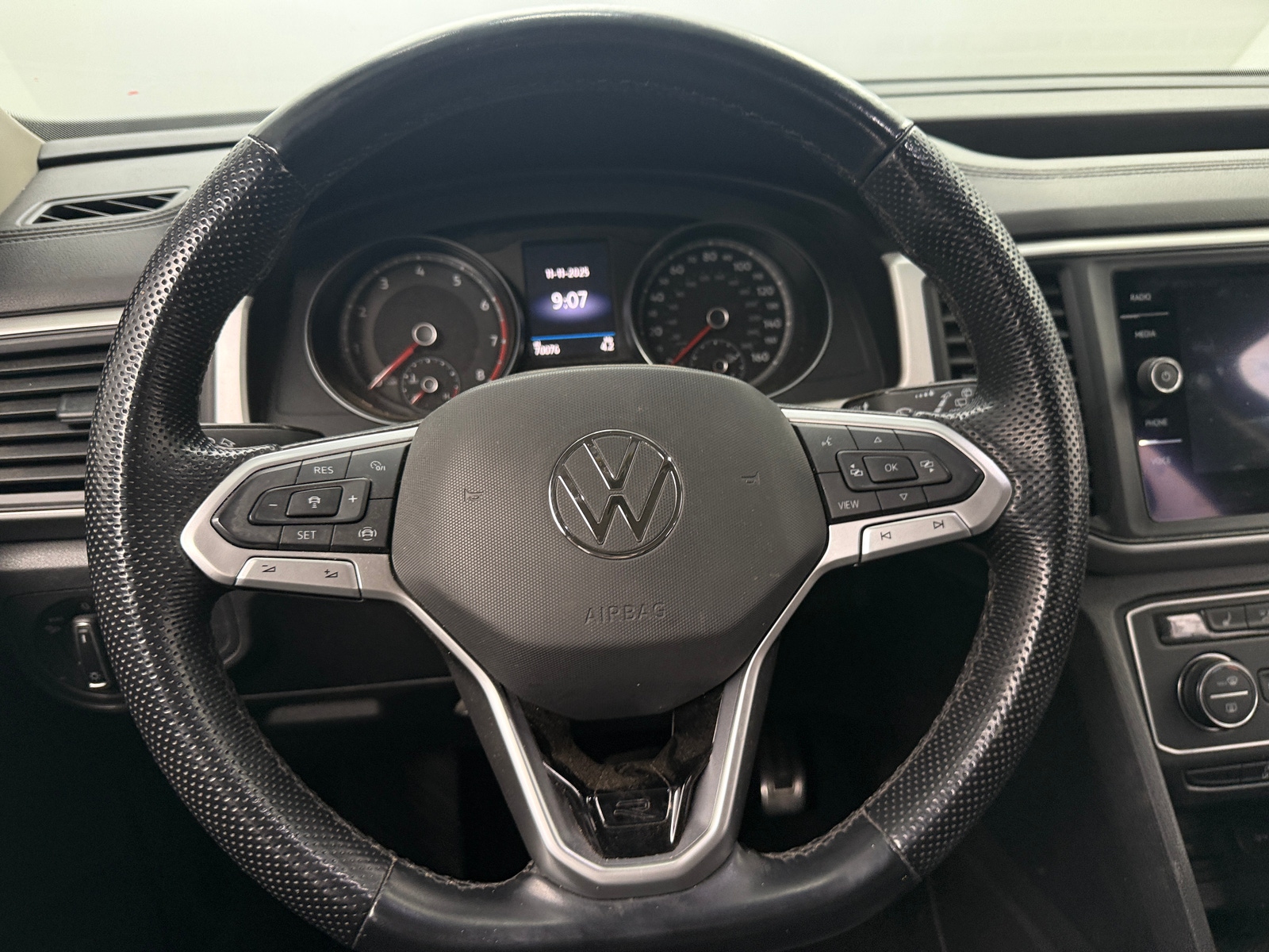 Thumbnail: 2021 Volkswagen Atlas - 4