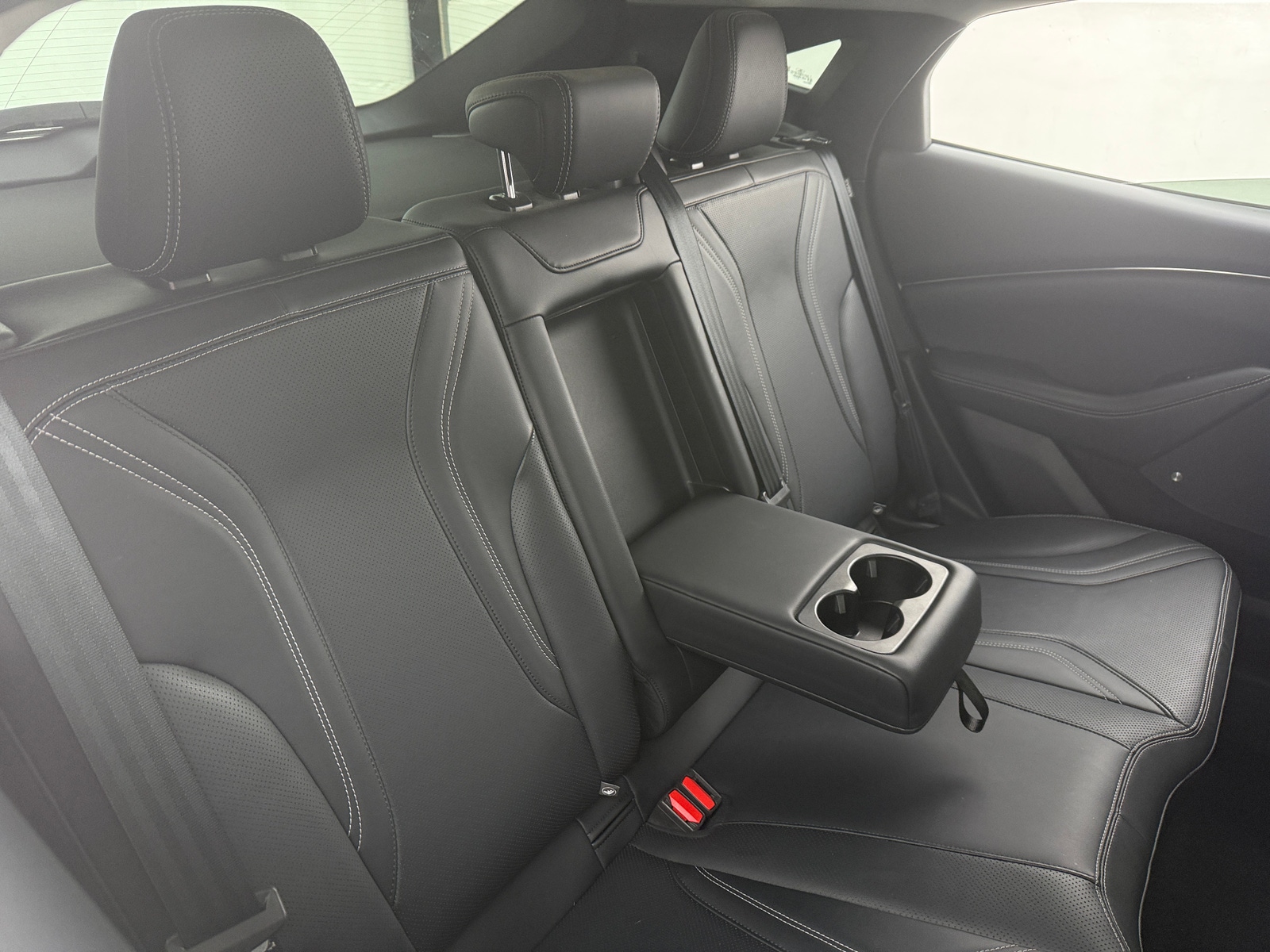 Thumbnail: 2021 Ford Mustang Mach-E - 5