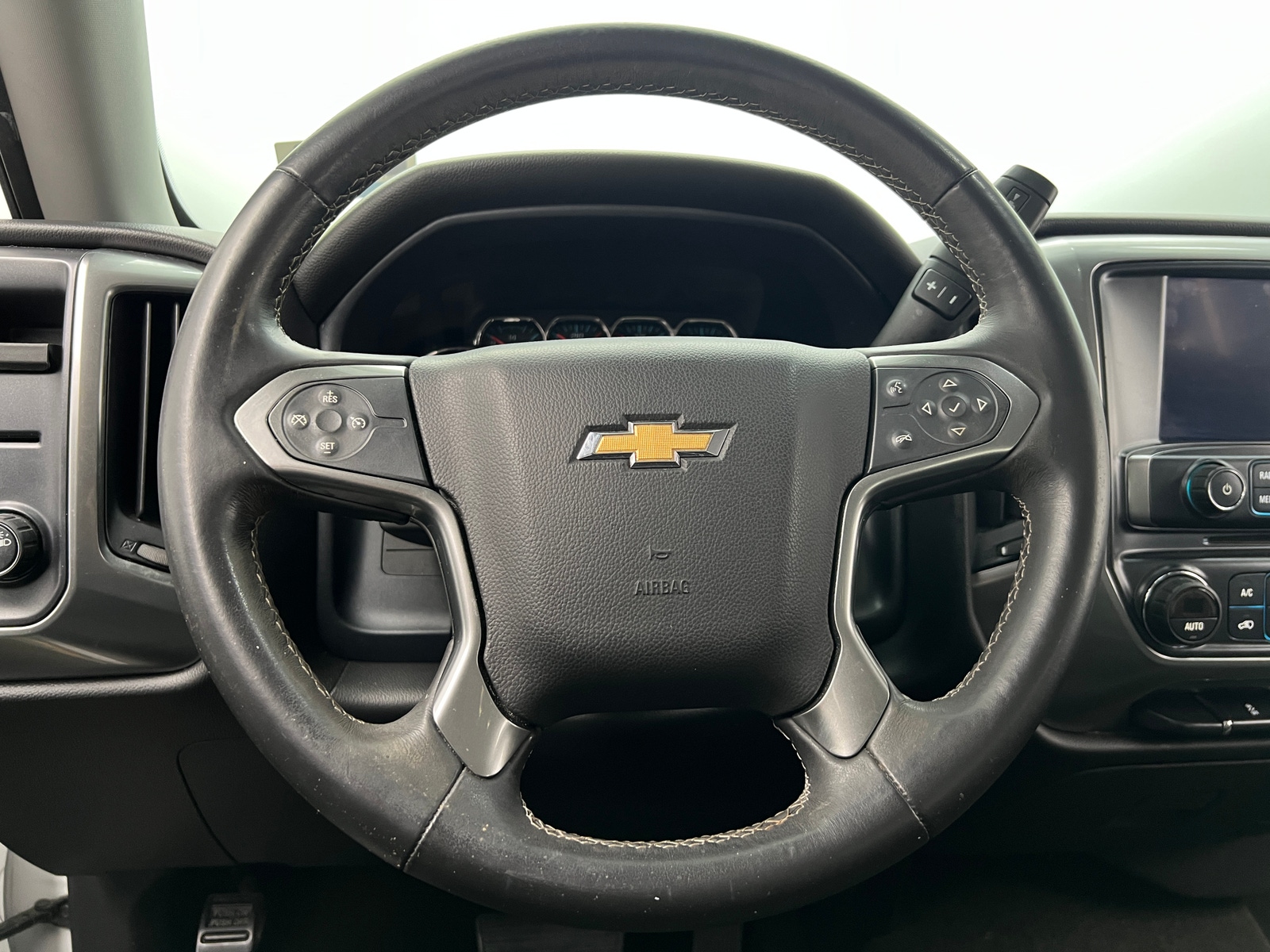 Thumbnail: 2016 Chevrolet Silverado 1500 - 5