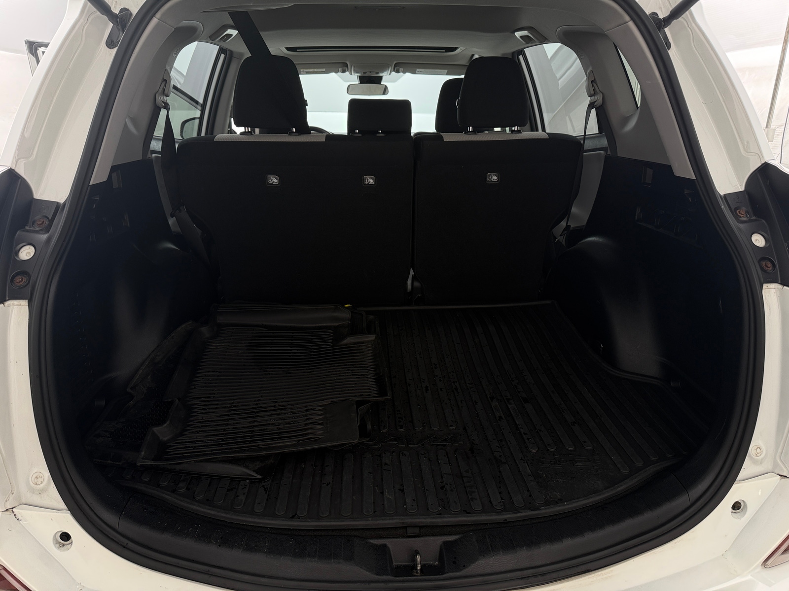 Thumbnail: 2018 Toyota RAV4 - 7