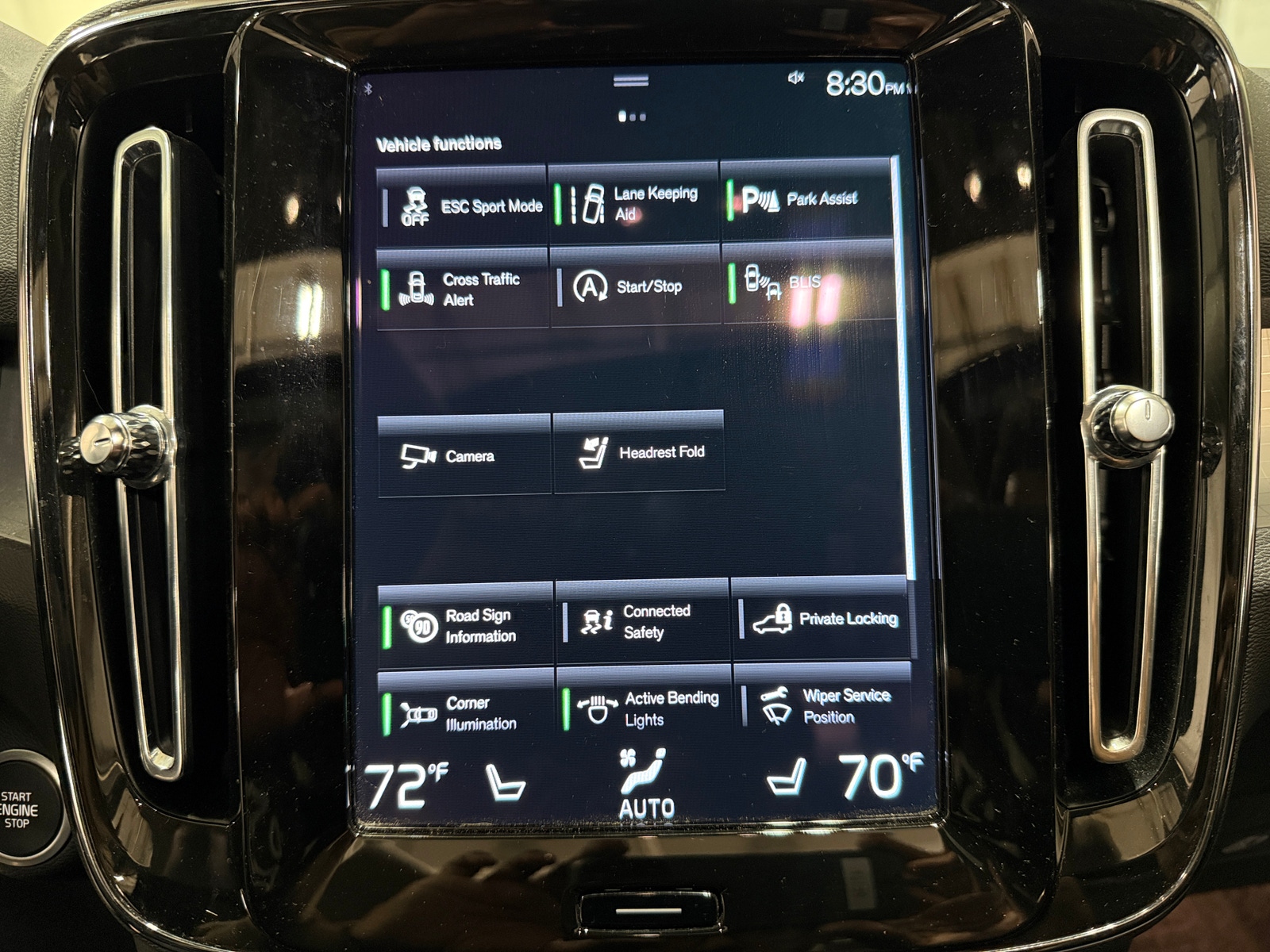 Thumbnail: 2021 Volvo XC40 - 3