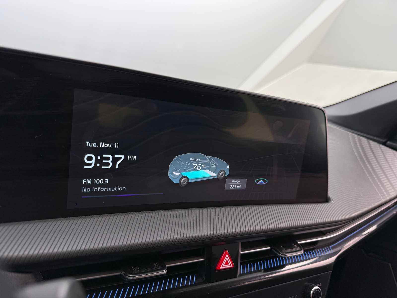 Thumbnail: 2022 Kia EV6 - 3