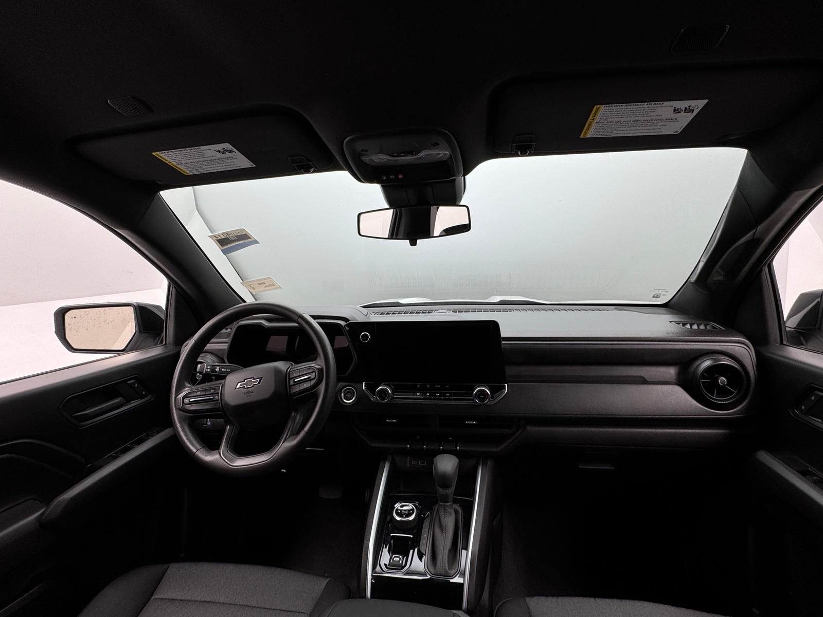 Thumbnail: 2024 Chevrolet Colorado - 3