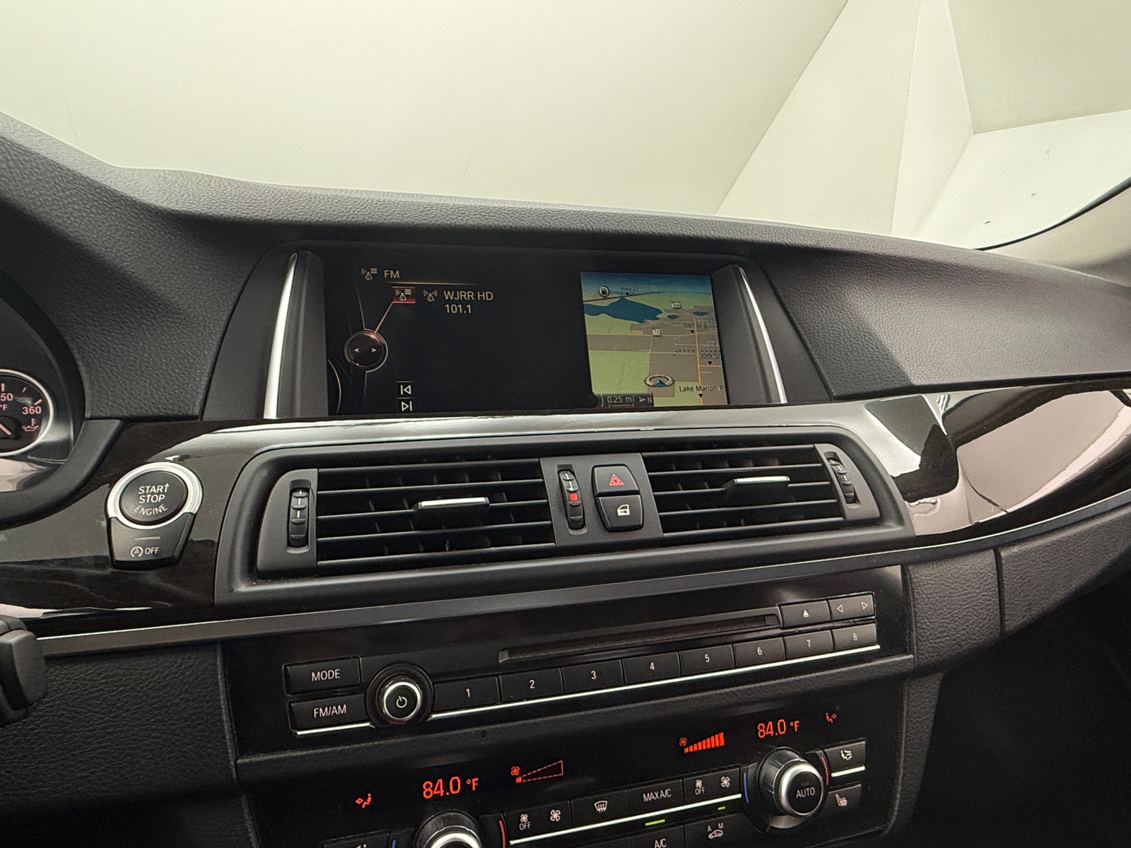 Thumbnail: 2016 BMW 5 Series - 3