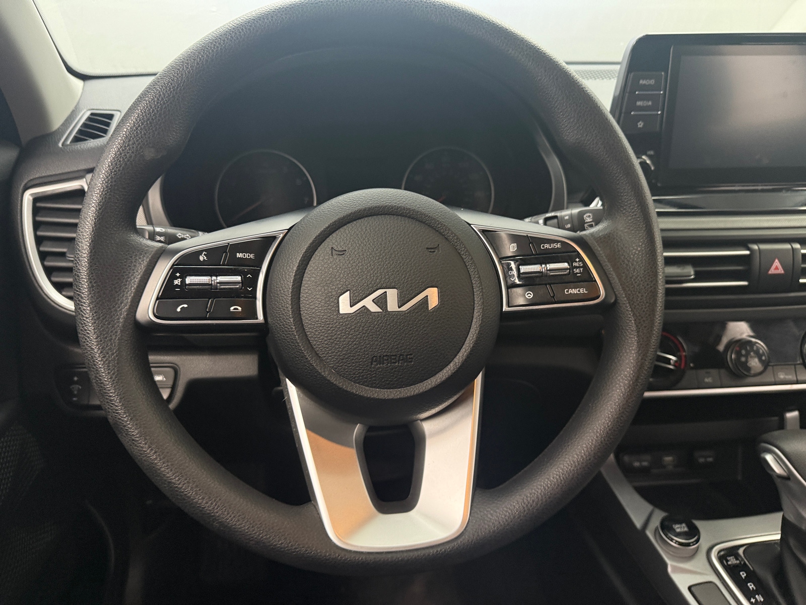 Thumbnail: 2023 Kia Seltos - 5