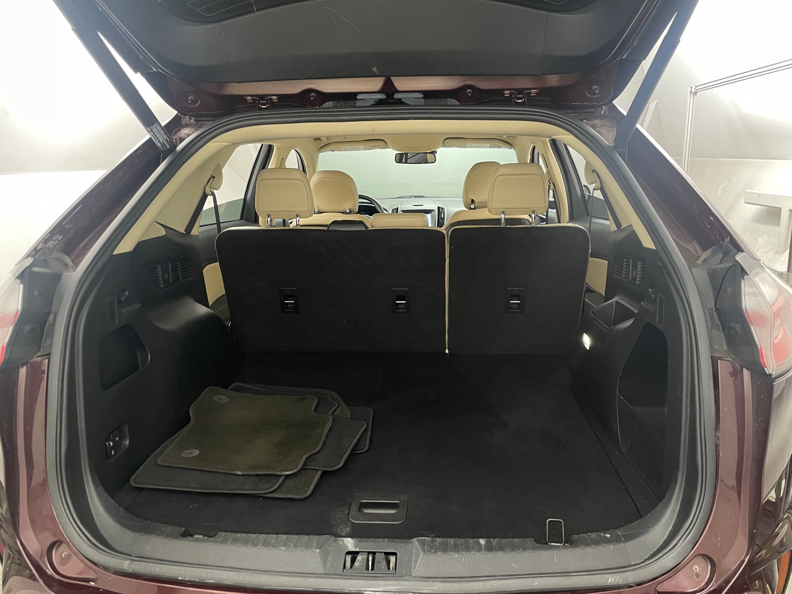 Thumbnail: 2019 Ford Edge - 6