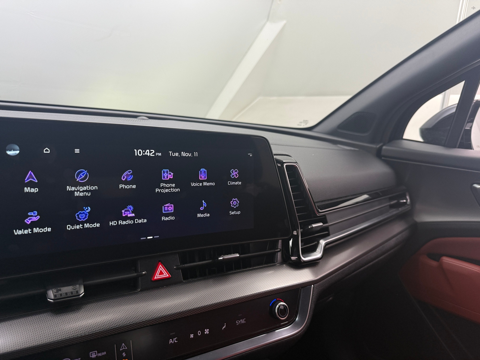 Thumbnail: 2023 Kia Sportage - 3