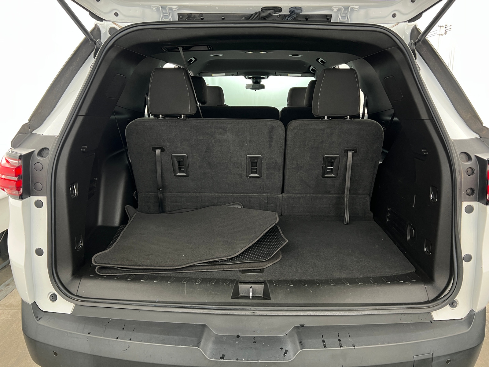 Thumbnail: 2023 Chevrolet Traverse - 6