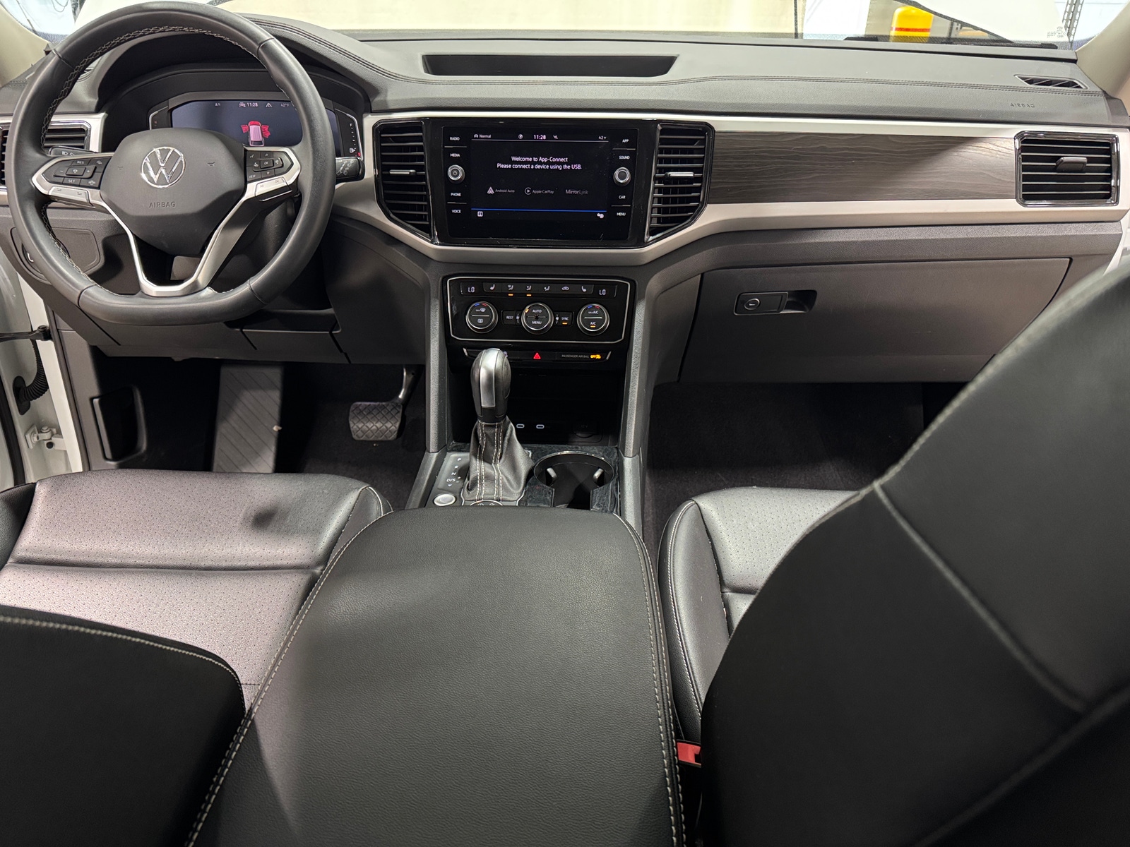 Thumbnail: 2023 Volkswagen Atlas - 2