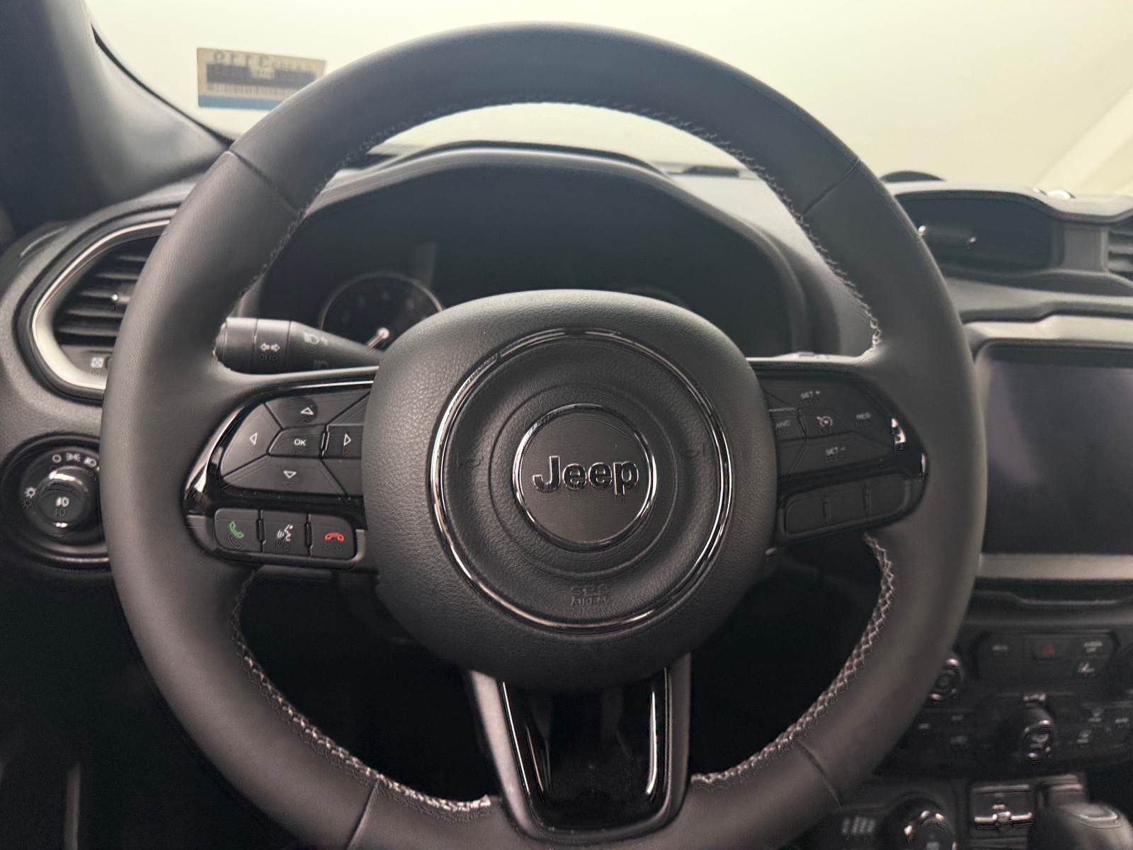 Thumbnail: 2021 Jeep Renegade - 5