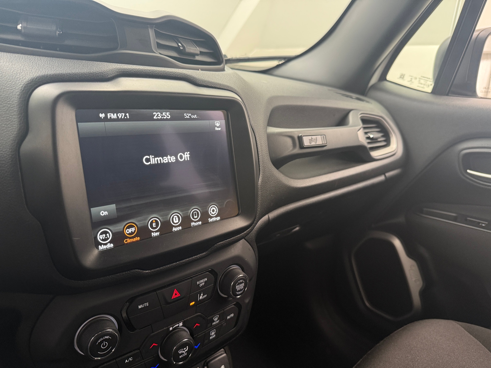 Thumbnail: 2021 Jeep Renegade - 4