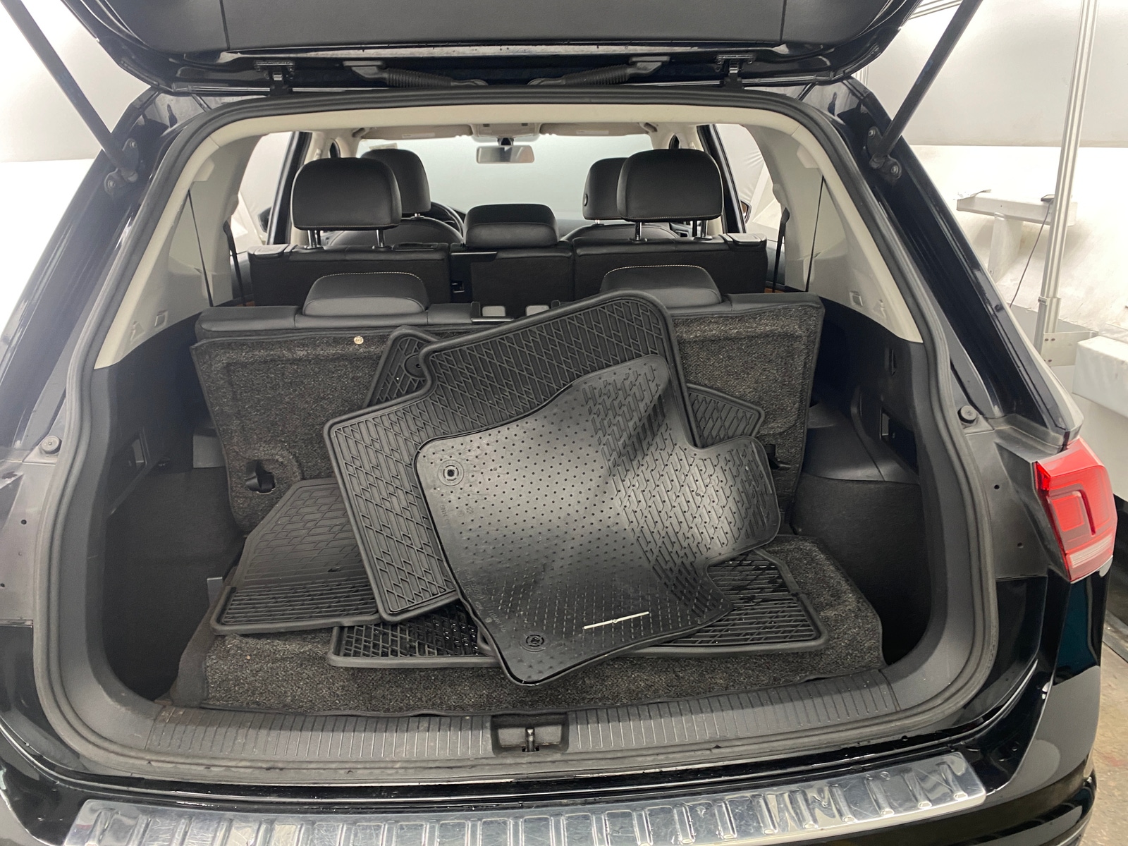 Thumbnail: 2019 Volkswagen Tiguan - 6