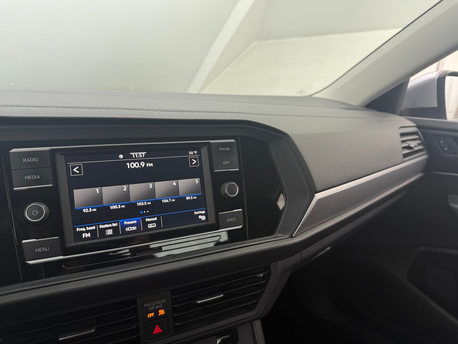 Thumbnail: 2020 Volkswagen Jetta - 4