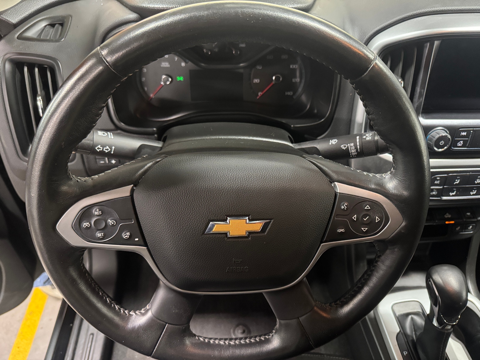 Thumbnail: 2022 Chevrolet Colorado - 4