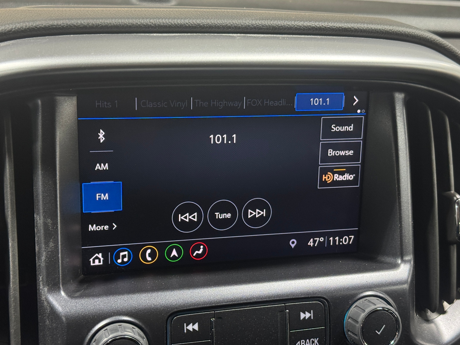 Thumbnail: 2022 Chevrolet Colorado - 3