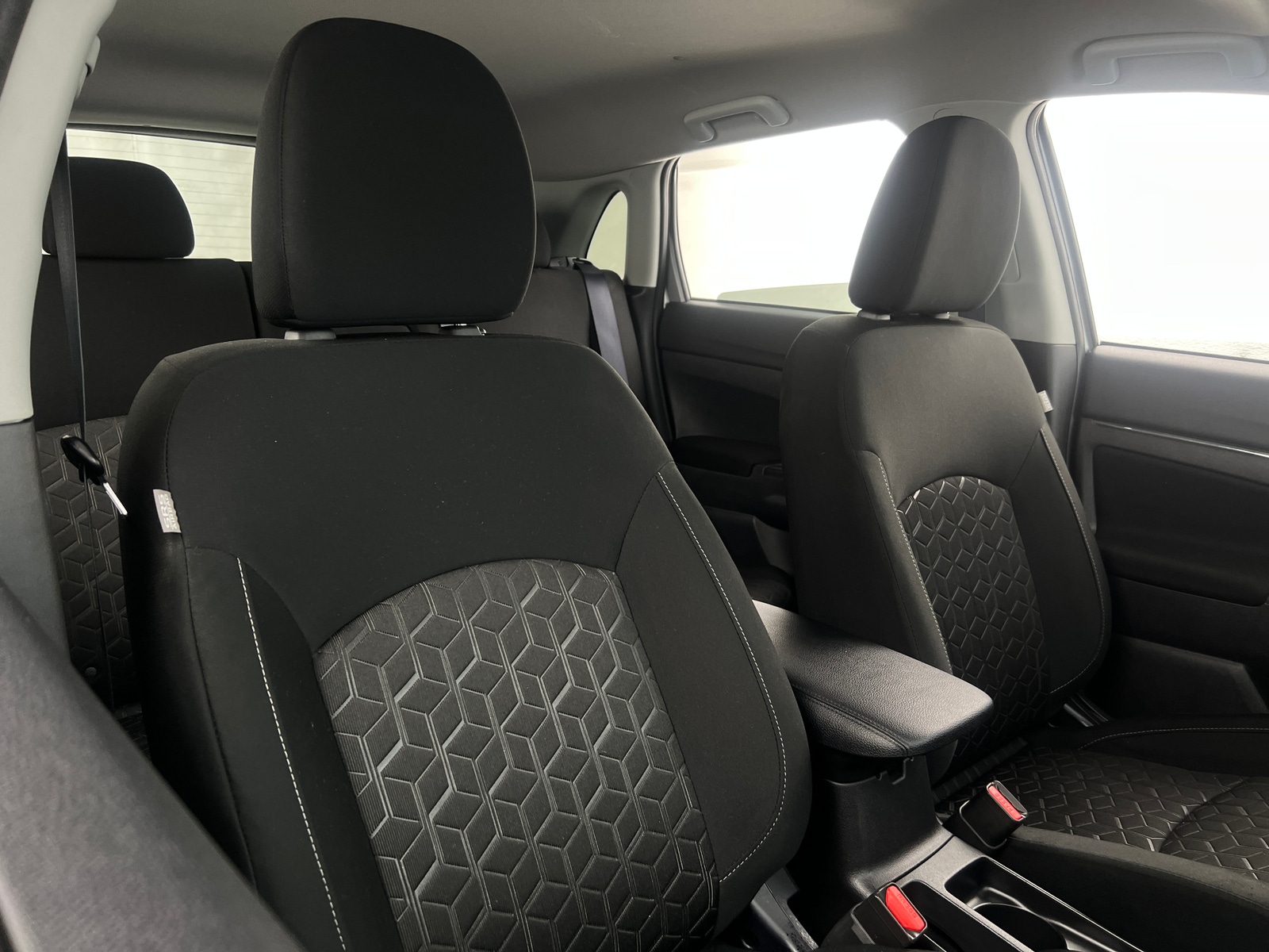 Thumbnail: 2024 Mitsubishi Outlander Sport - 2