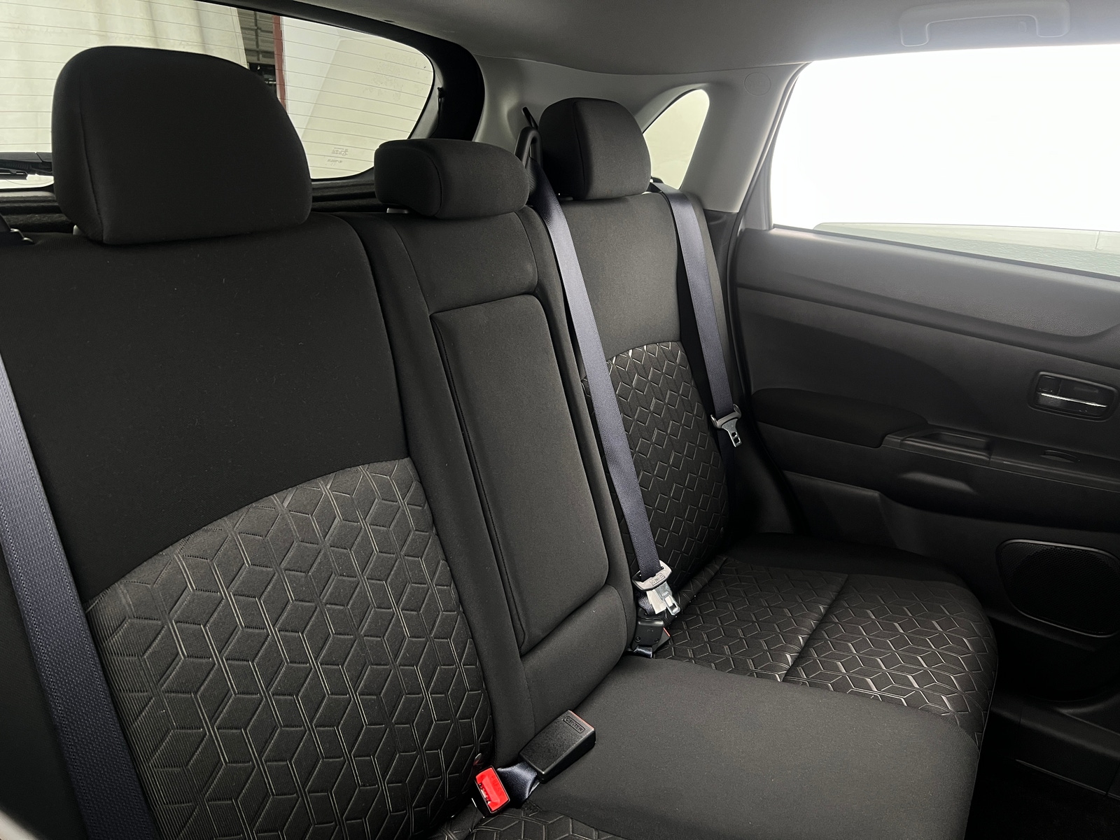 Thumbnail: 2024 Mitsubishi Outlander Sport - 6