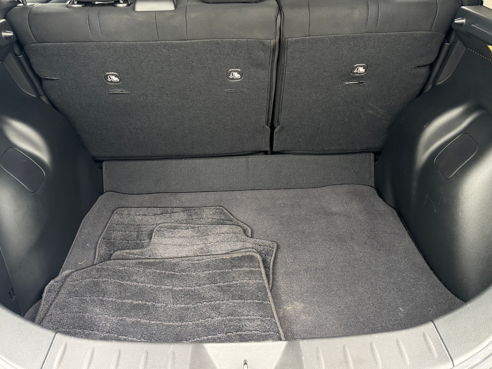 Thumbnail: 2023 Nissan Leaf - 7