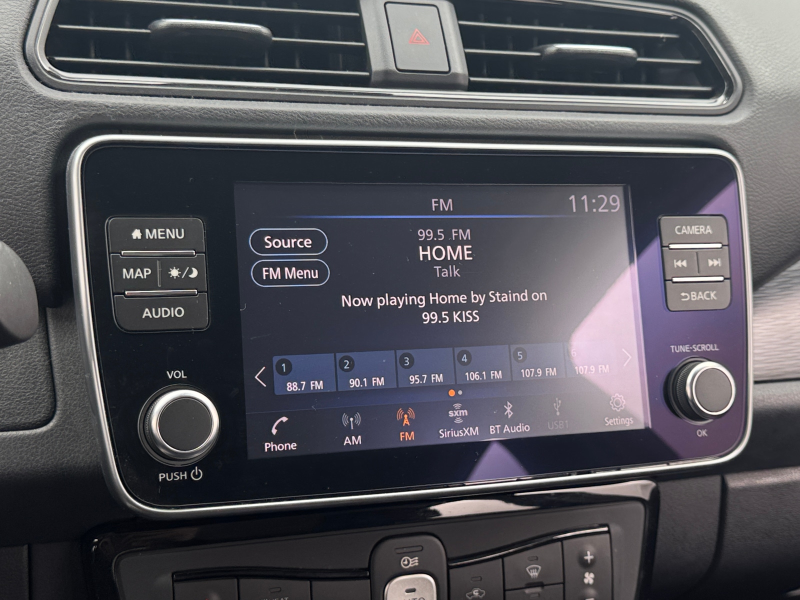 Thumbnail: 2023 Nissan Leaf - 4