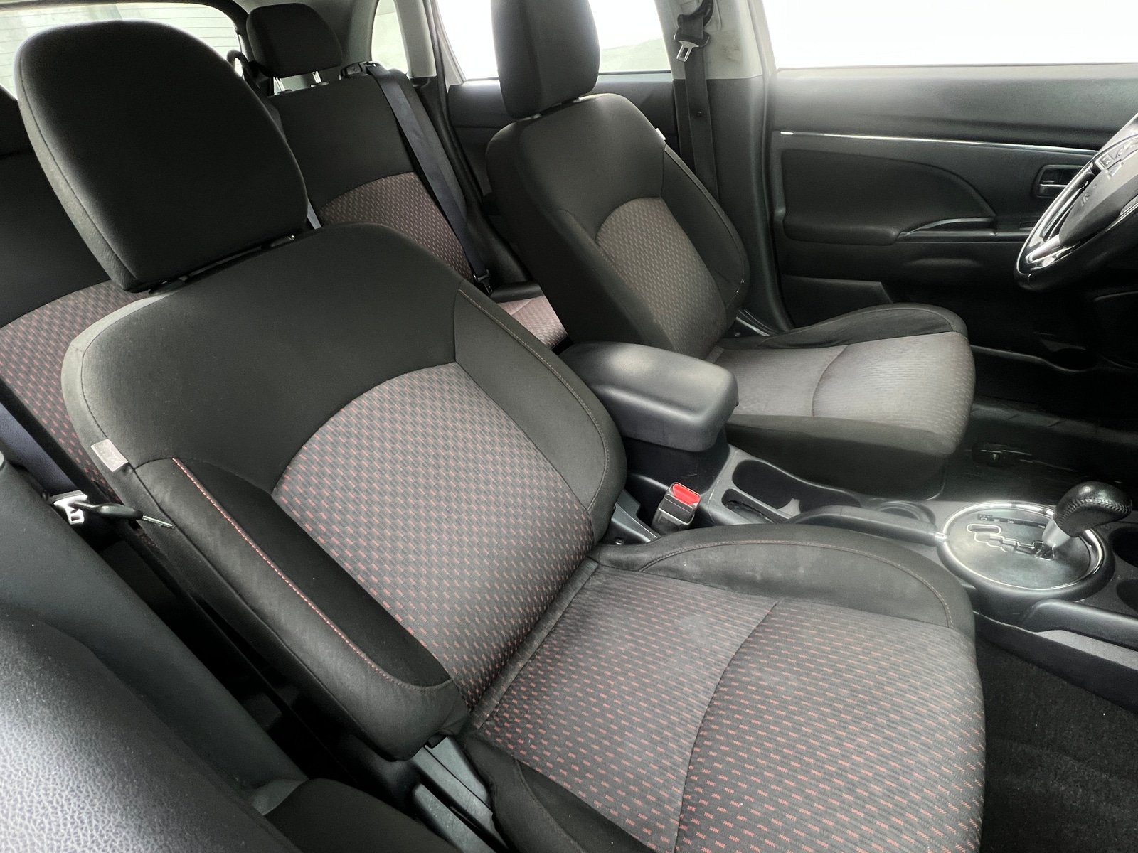 Thumbnail: 2017 Mitsubishi Outlander Sport - 2