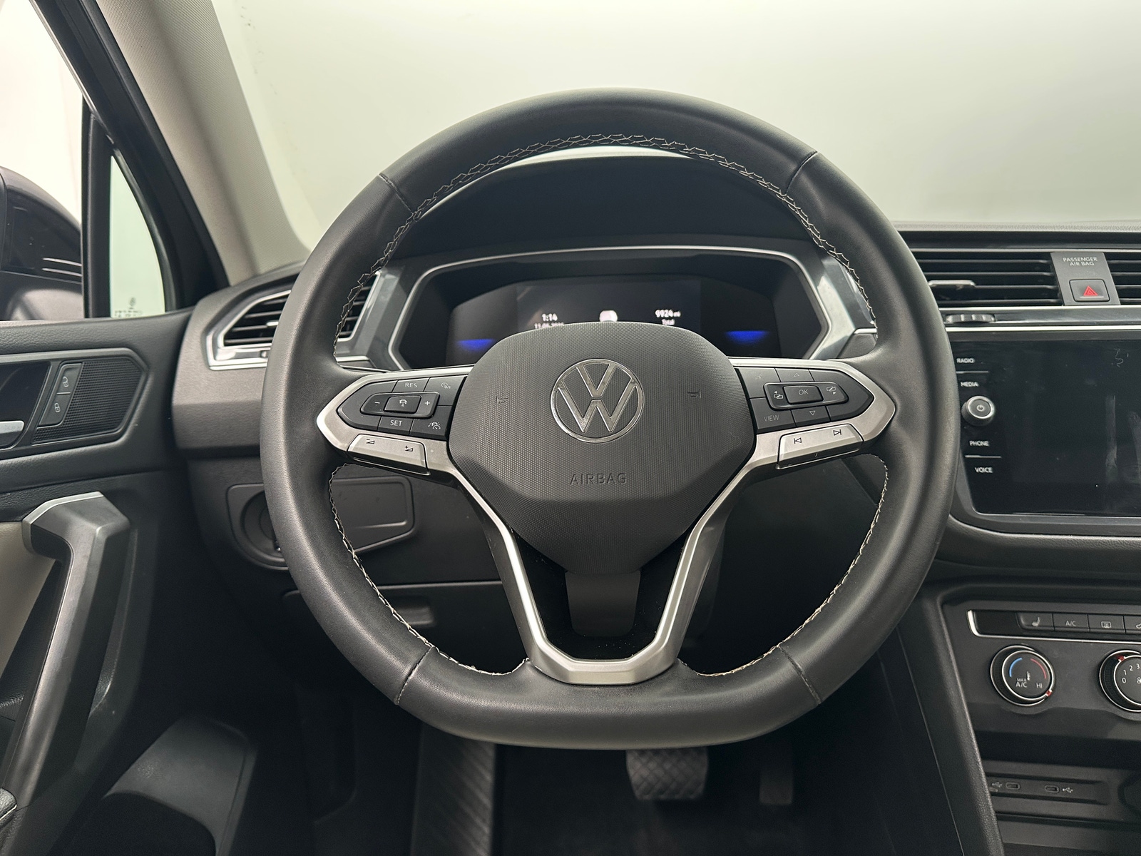 Thumbnail: 2024 Volkswagen Tiguan - 5