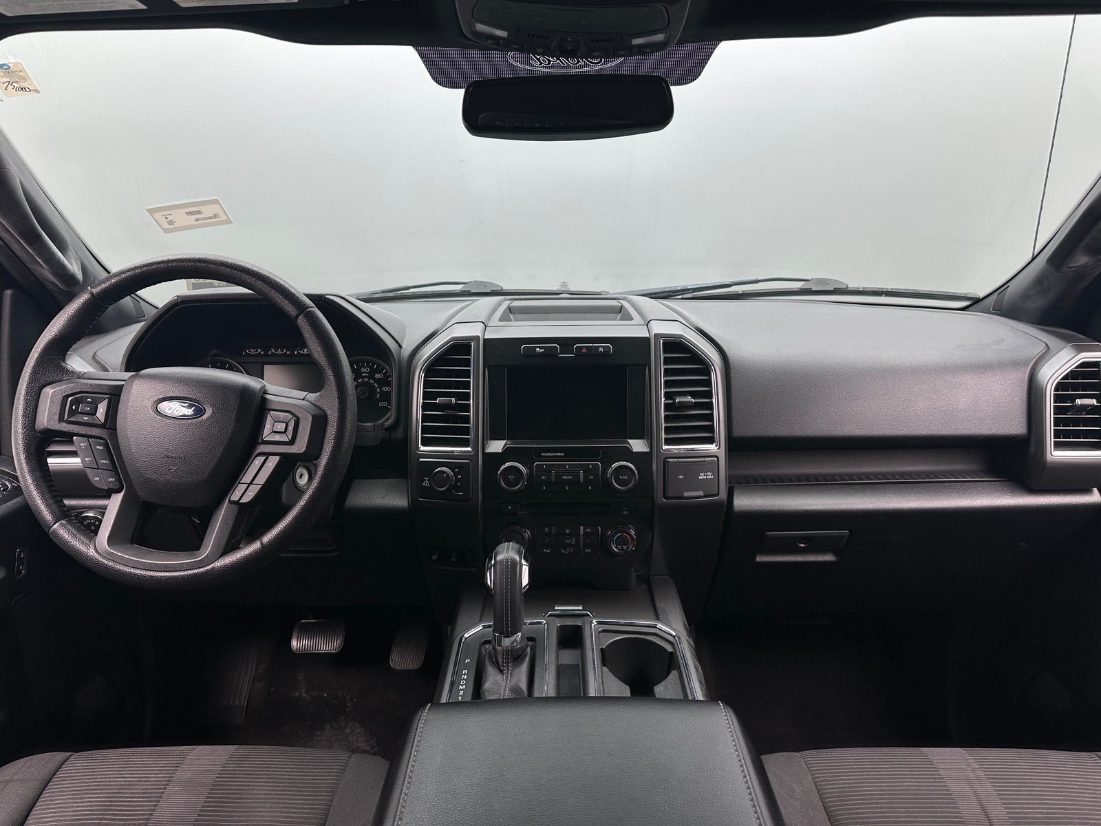 Thumbnail: 2016 Ford Econoline - 3