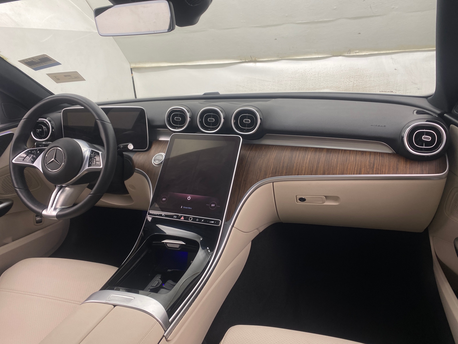 Thumbnail: 2025 Mercedes-Benz C-Class - 2