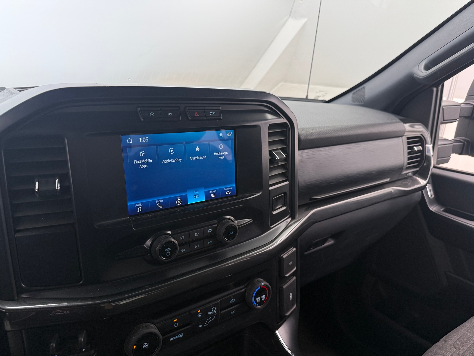 Thumbnail: 2021 Ford Econoline - 4