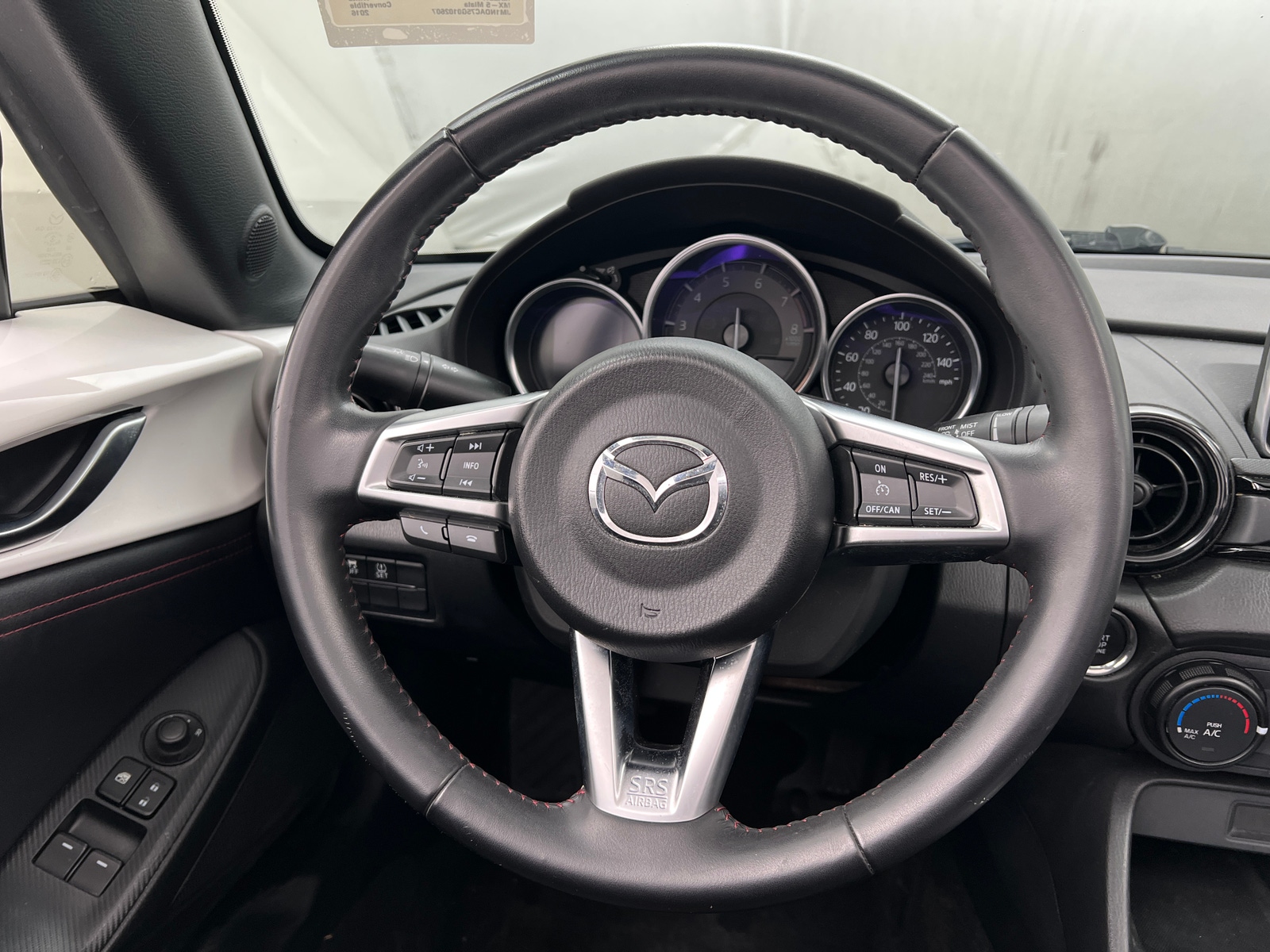 Thumbnail: 2016 Mazda MX-5 Miata - 5