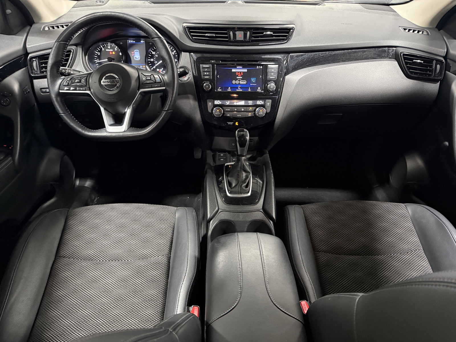 Thumbnail: 2022 Nissan Rogue Sport - 3