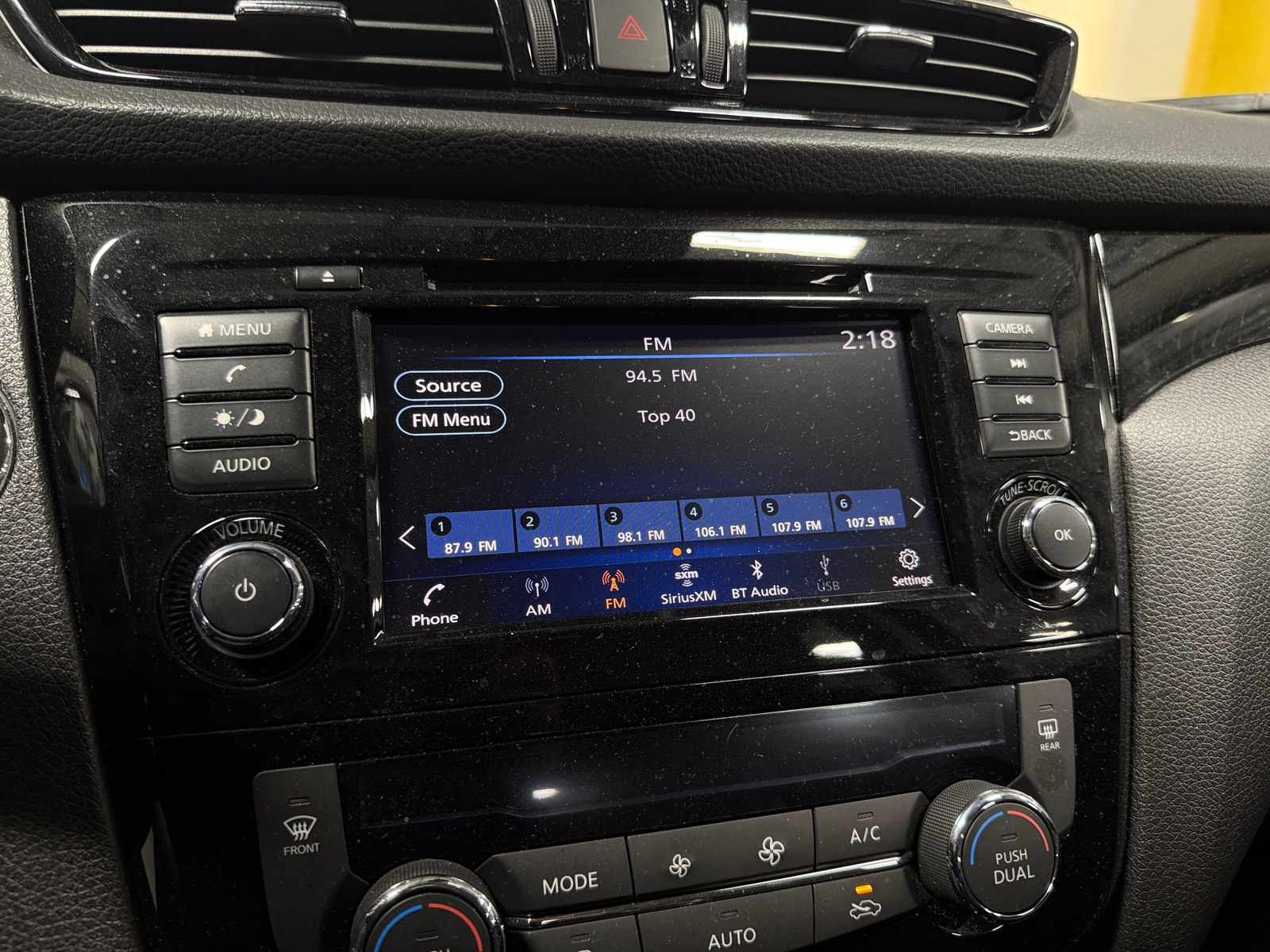 Thumbnail: 2022 Nissan Rogue Sport - 4