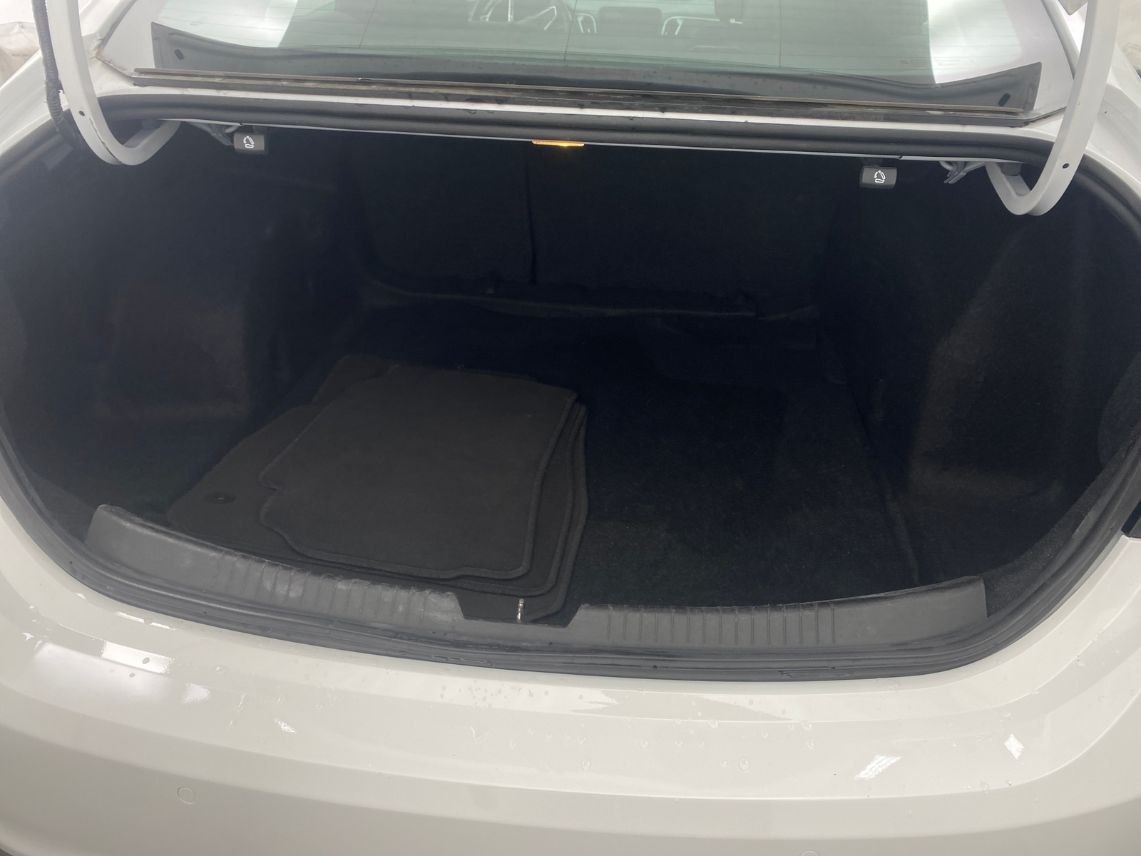 Thumbnail: 2024 Chevrolet Malibu - 7