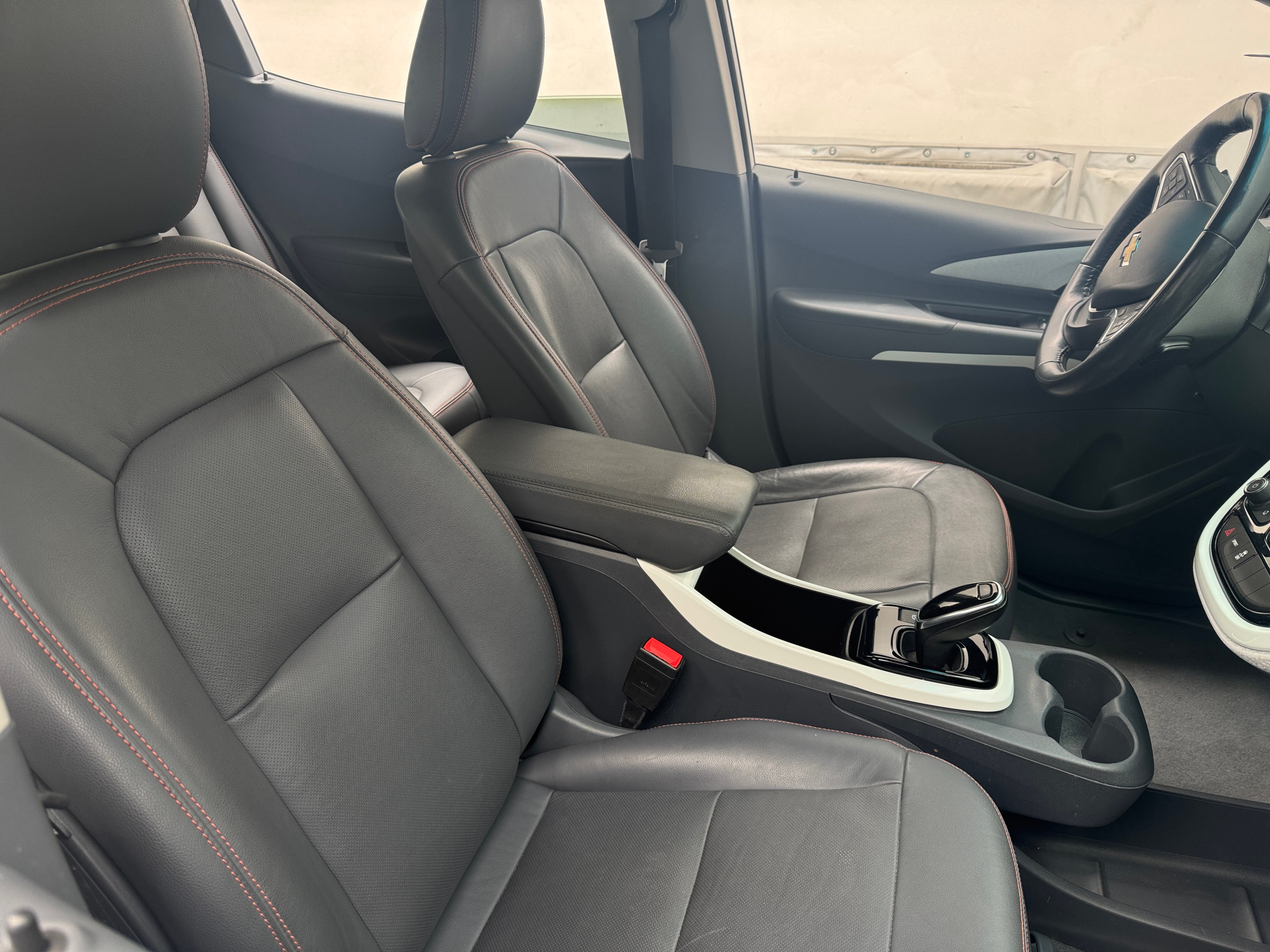 Used 2020 Chevrolet Bolt EV Premier with VIN 1G1FZ6S04L4150490 for sale in Oak Creek, WI