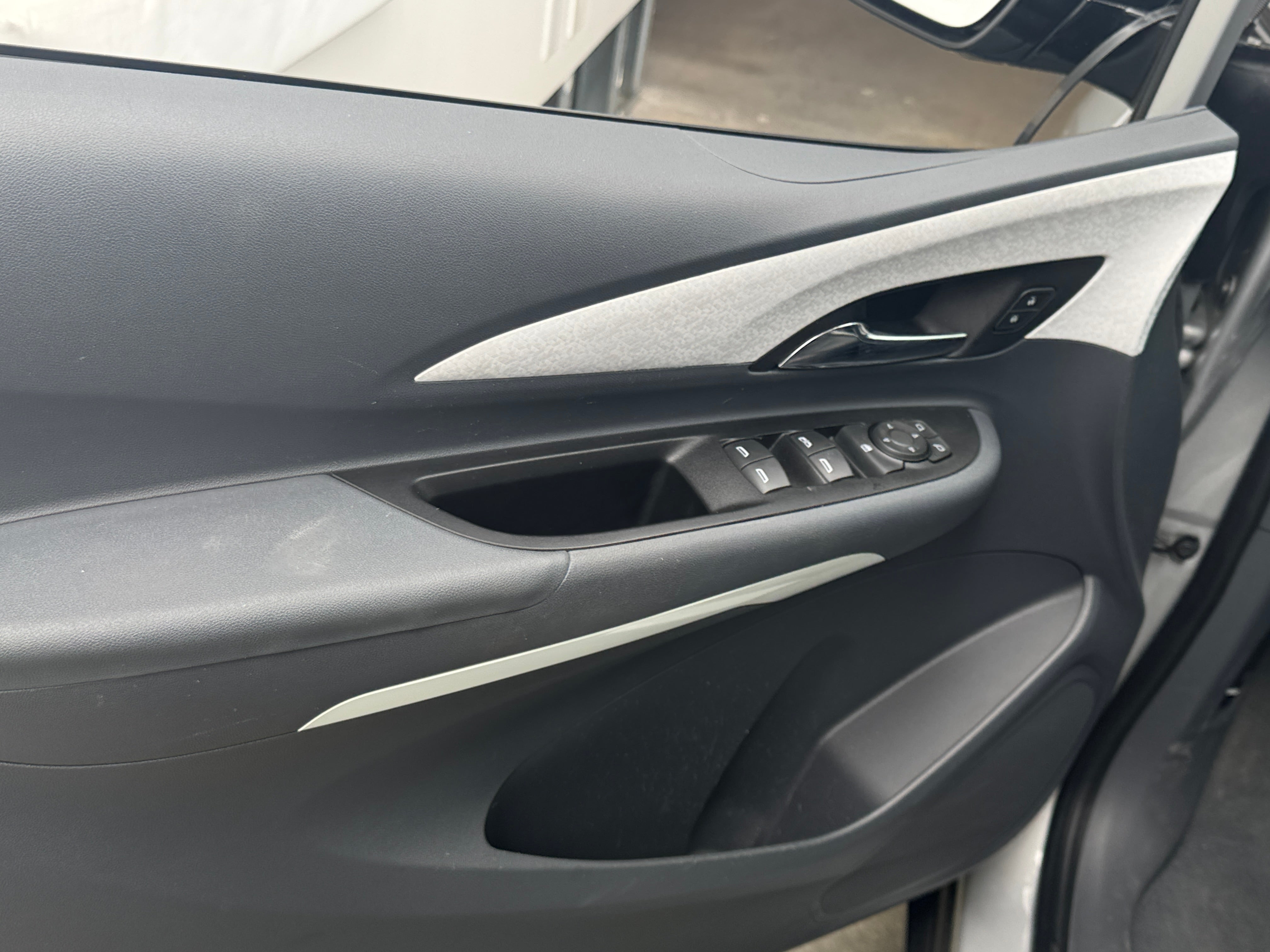 Used 2020 Chevrolet Bolt EV Premier with VIN 1G1FZ6S04L4150490 for sale in Auburn, WA