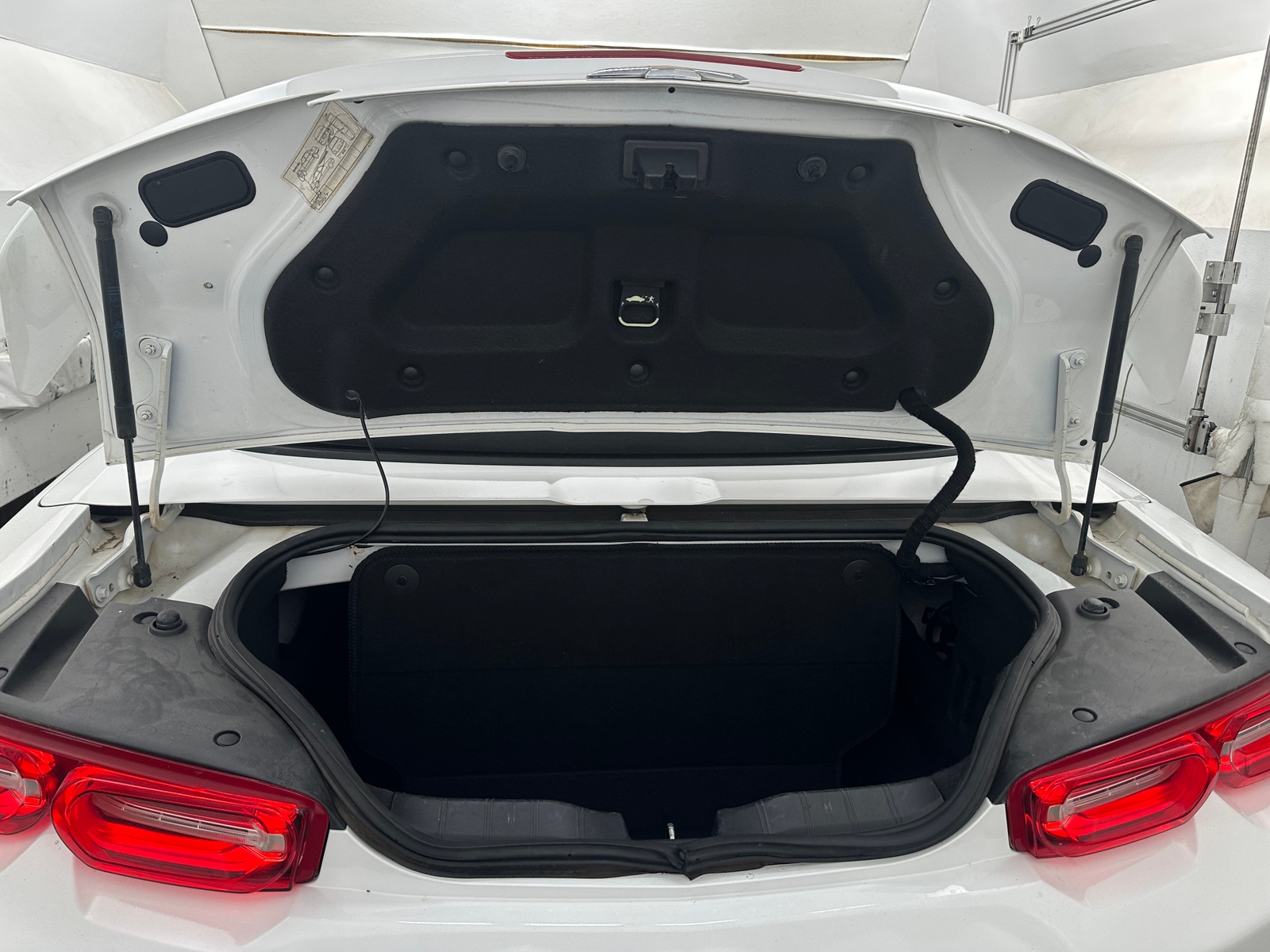 Thumbnail: 2020 Chevrolet Camaro - 7