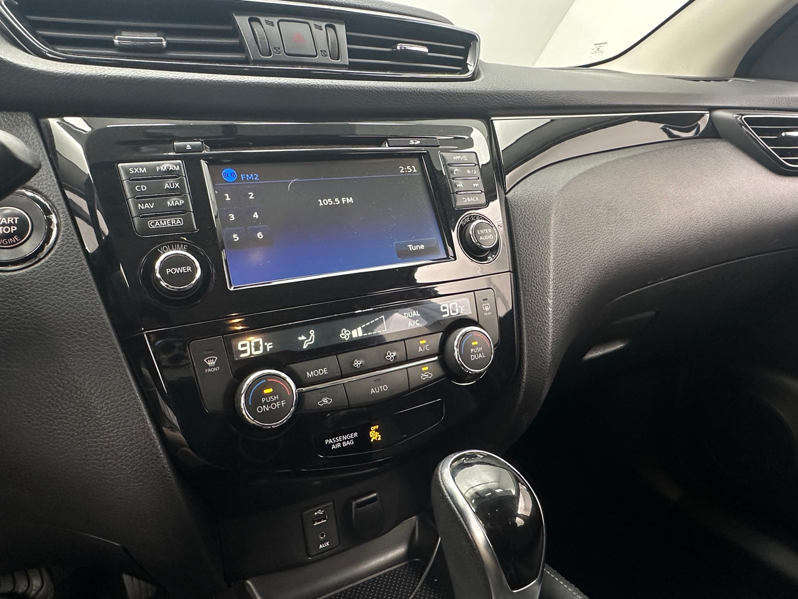 Thumbnail: 2017 Nissan Rogue Sport - 3