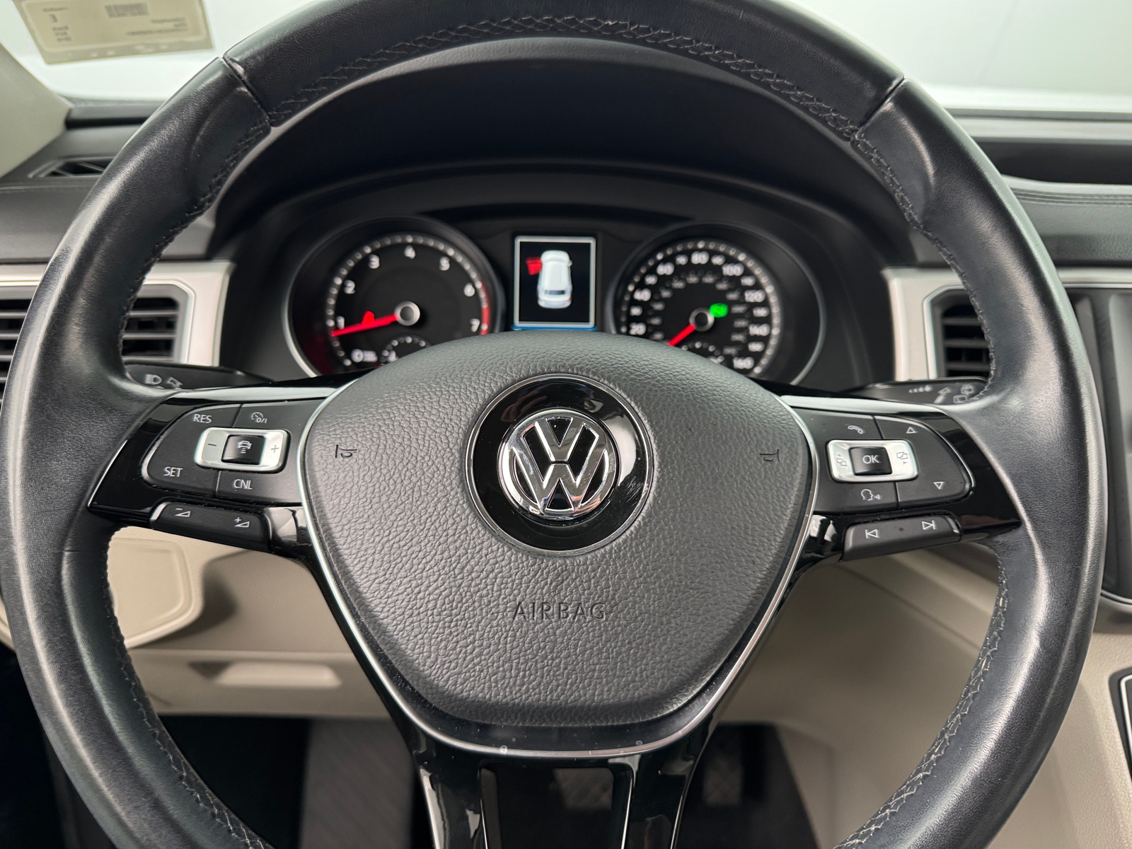 Thumbnail: 2018 Volkswagen Atlas - 4