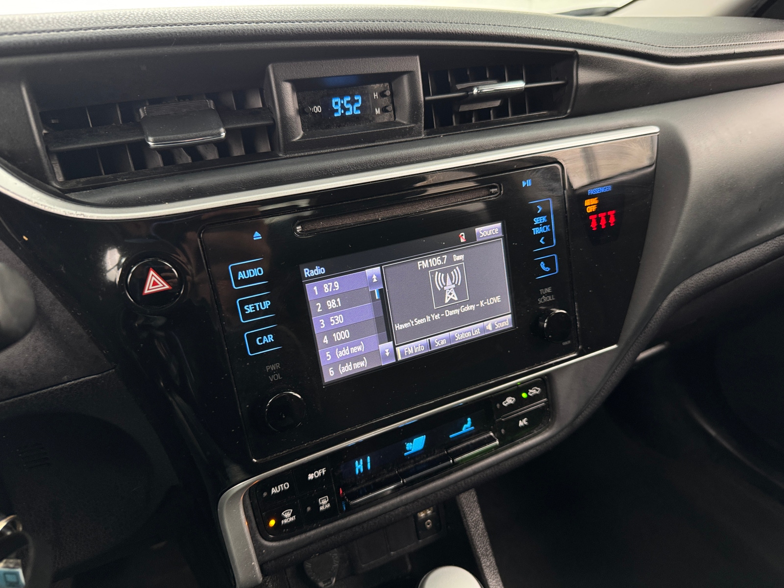 Thumbnail: 2019 Toyota Corolla - 4