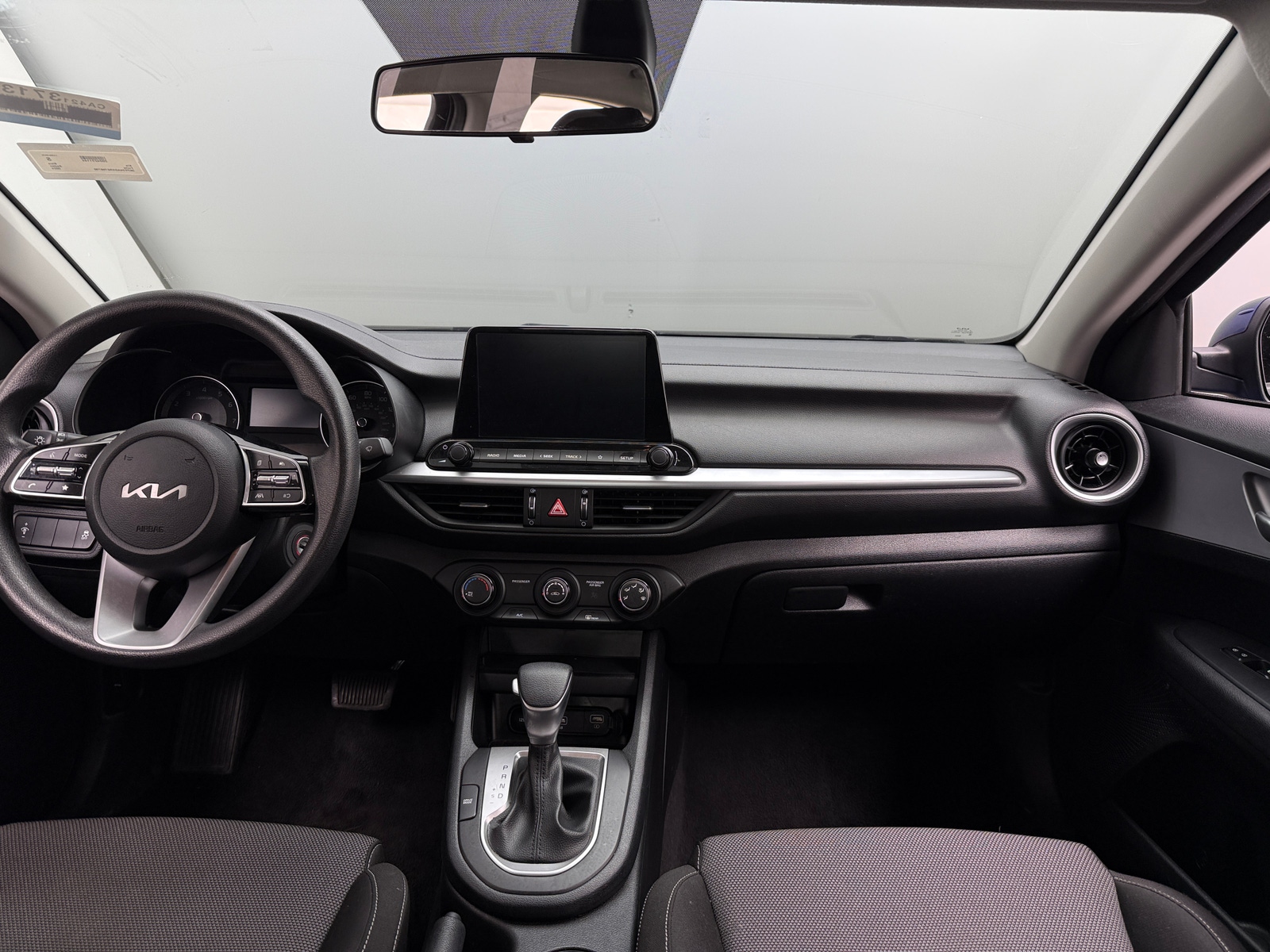 Thumbnail: 2024 Kia Forte - 3