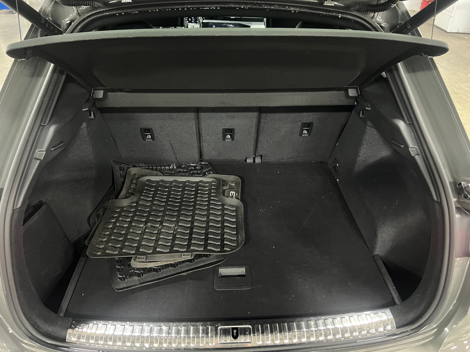 Thumbnail: 2022 Audi Q3 - 6